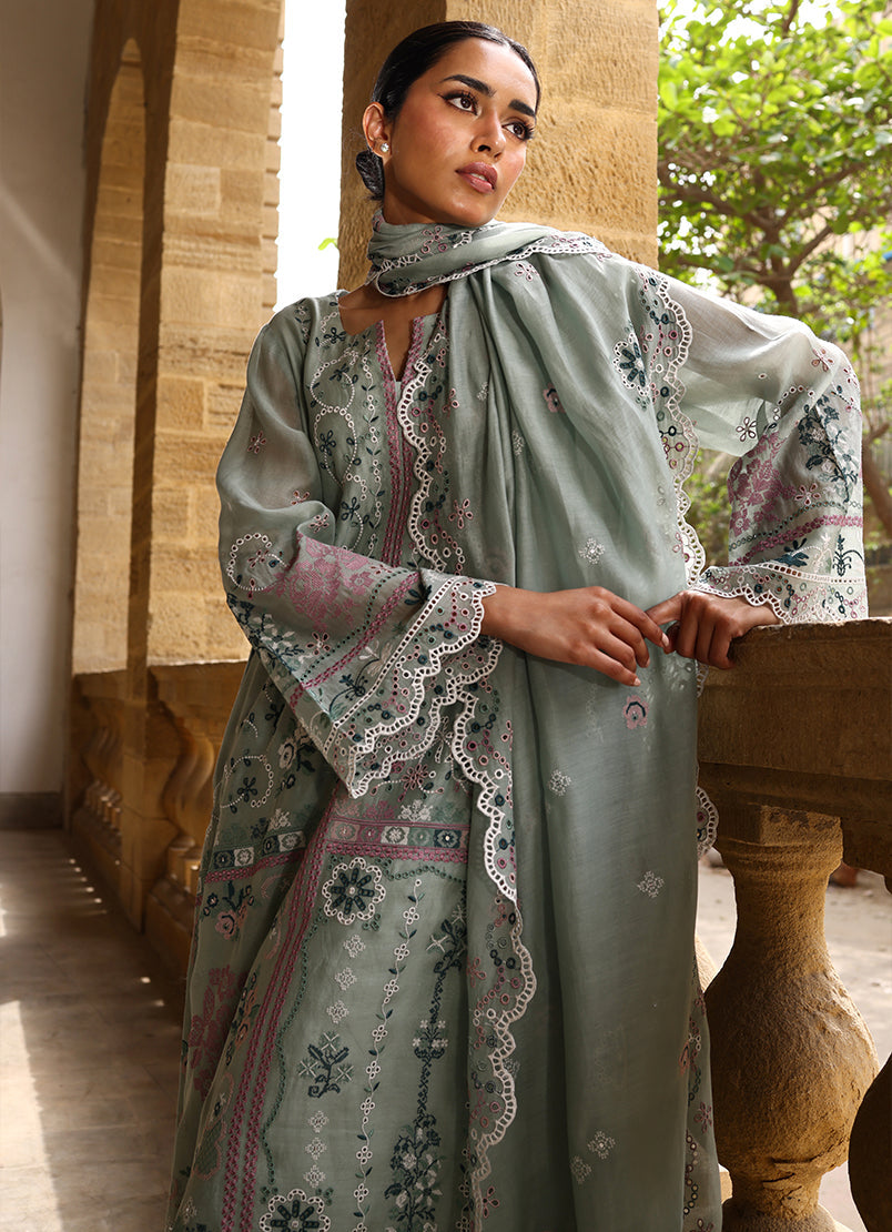 3 PC Embroidered Suit13248501351040