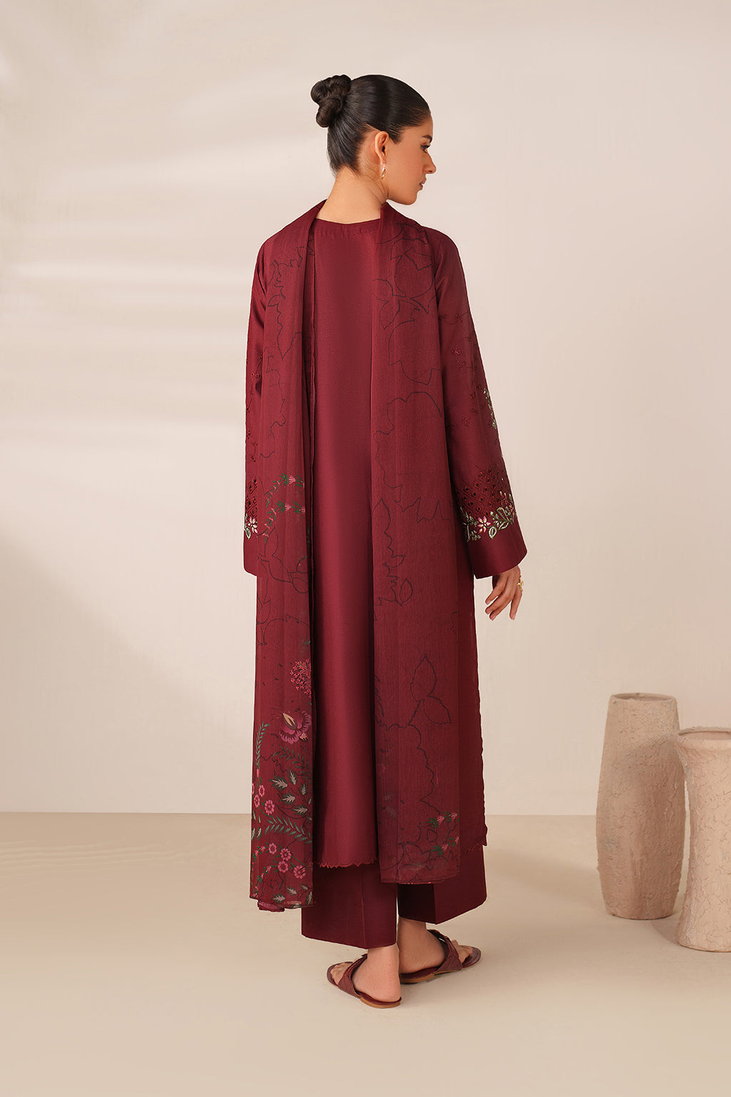 UE-610 Embroidered Lawn