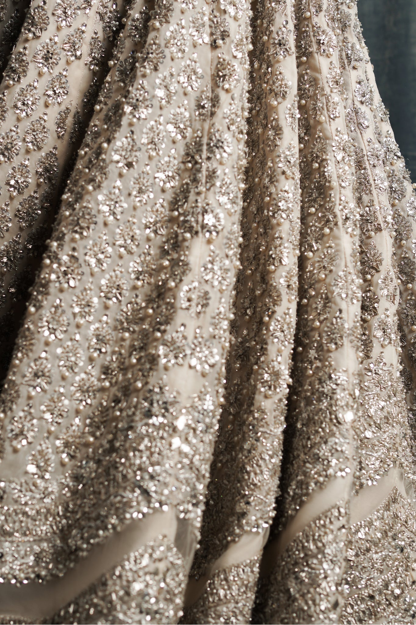 THE SILVER LEHNGA CHOLI ZC-001