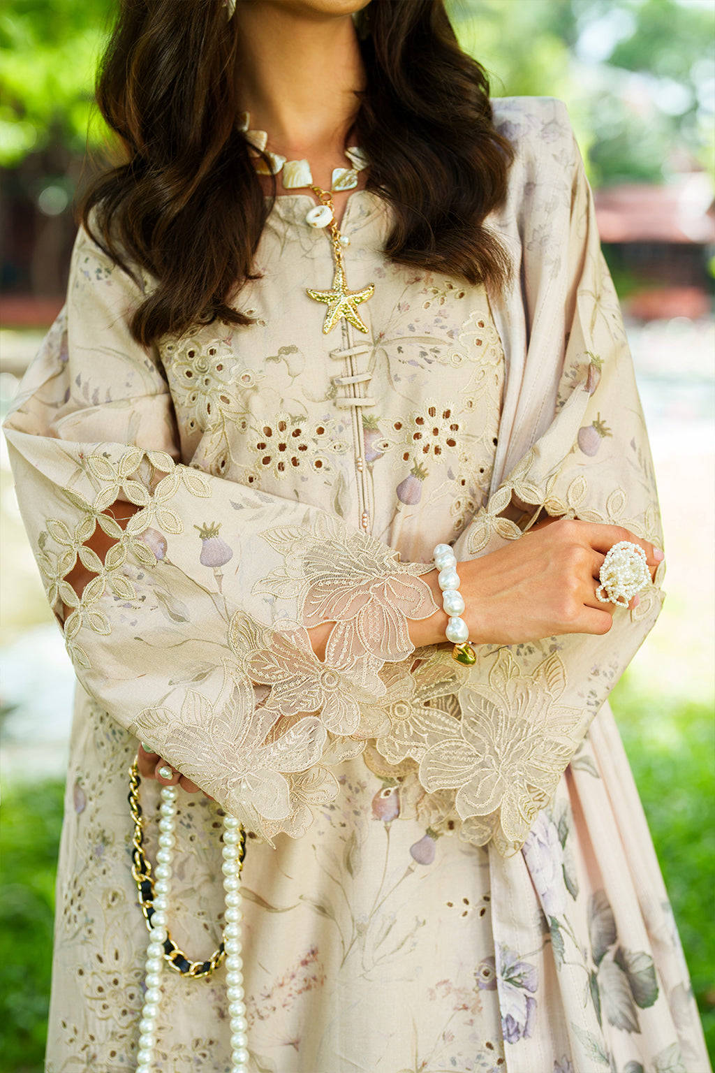 UE-507 Embroidered Lawn