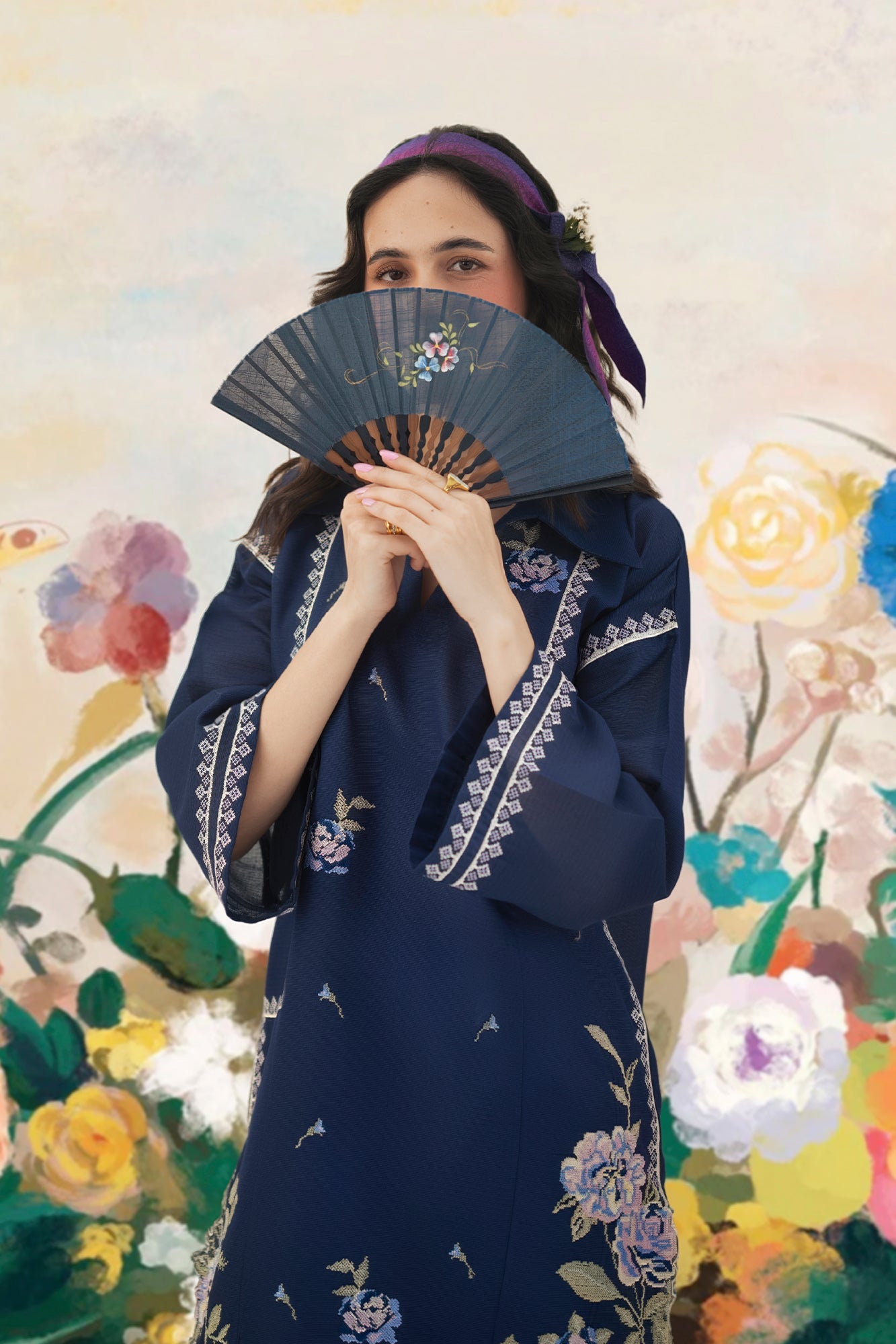 EMBROIDERED SUIT (E7746/102/622)