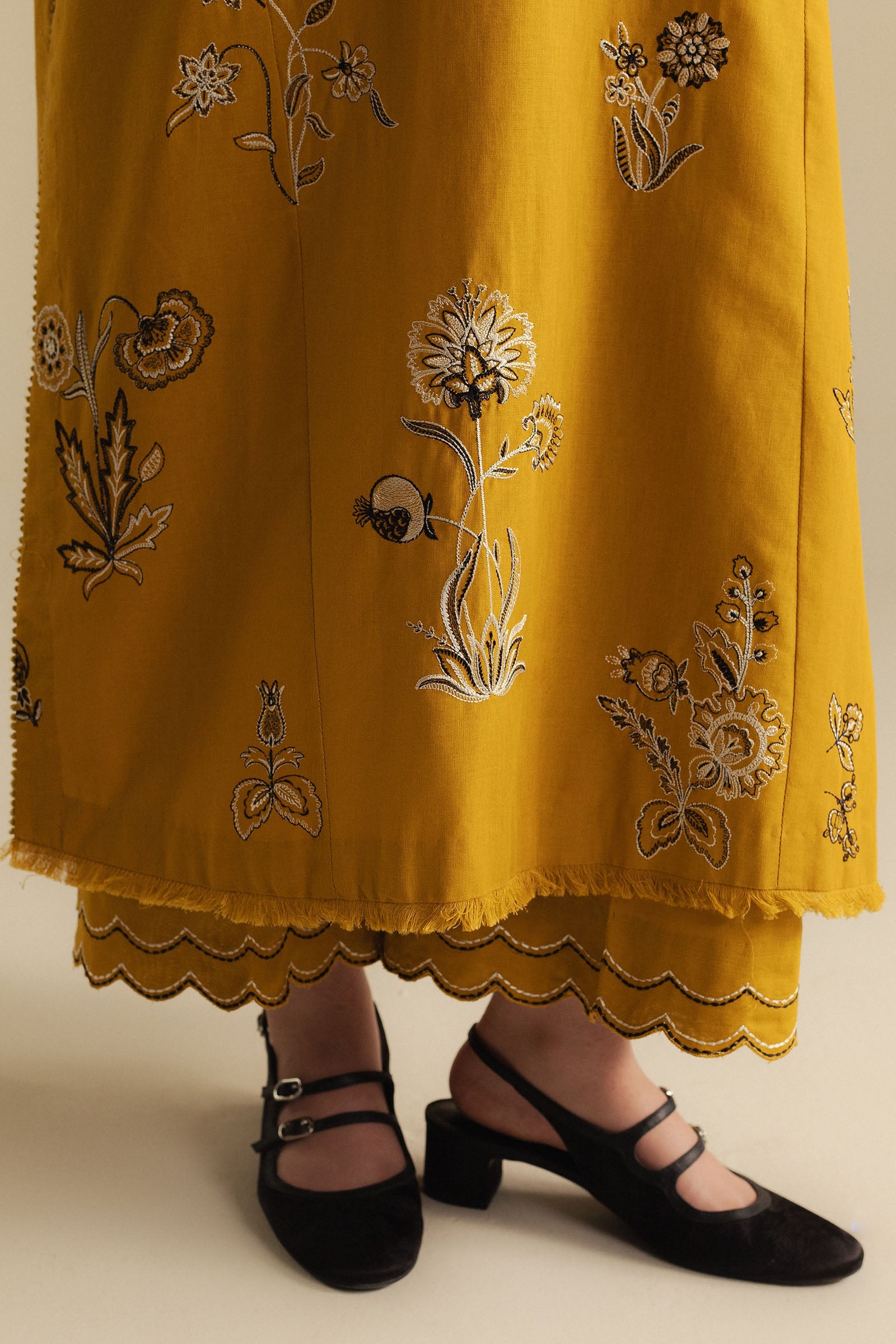 https://cdn.shopify.com/s/files/1/0886/3957/0230/files/4_a251b8d5-28cd-4aca-94da-09010cff872b.jpg?v=1759735903