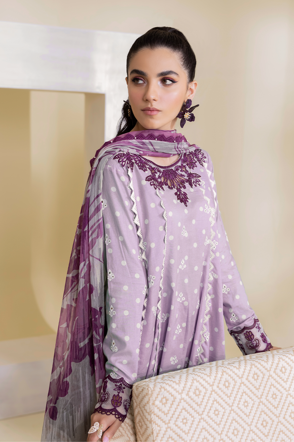 UE-234 Printed Lawn