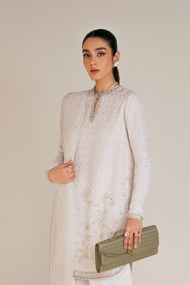 https://cdn.shopify.com/s/files/1/1146/5868/files/51_Eluna.png?v=1746195502