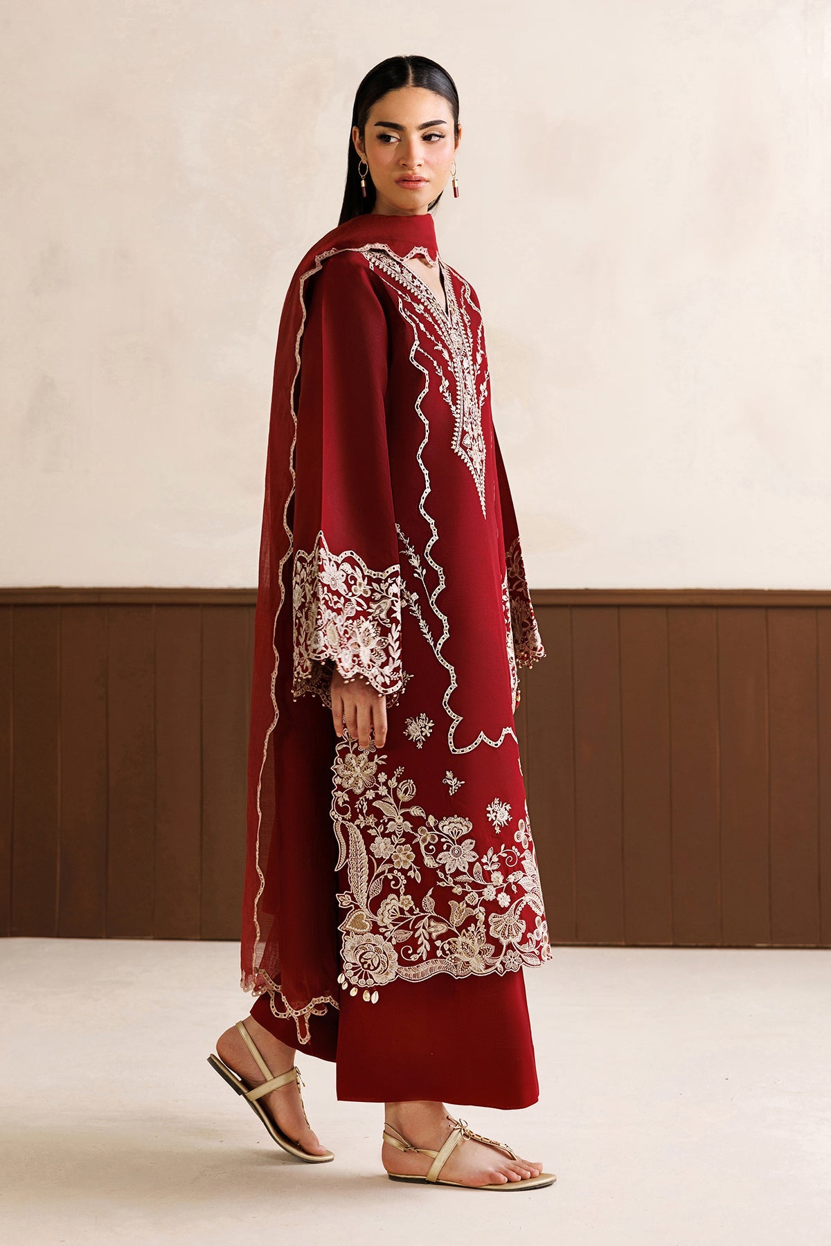 EMBROIDERED LAWN UF-4473