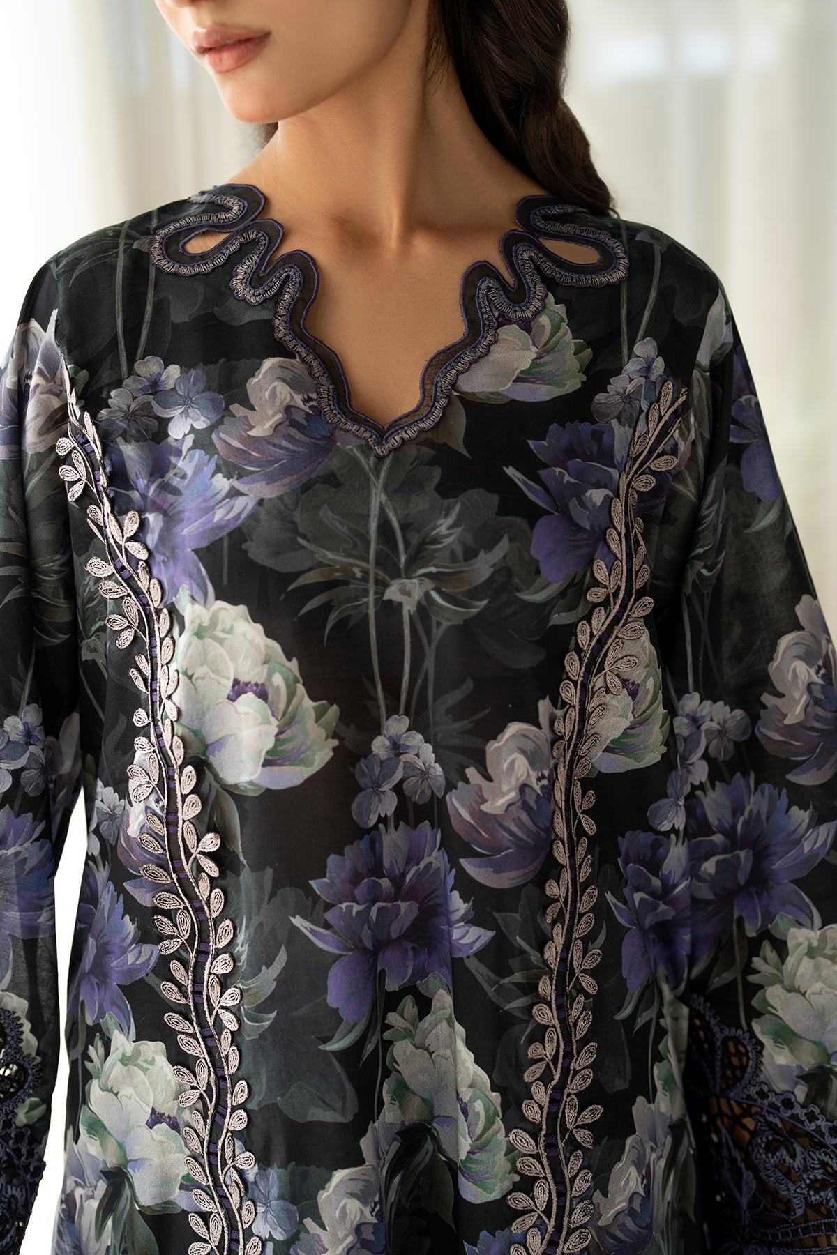EMBROIDERED PRINTED LAWN UF-4093
