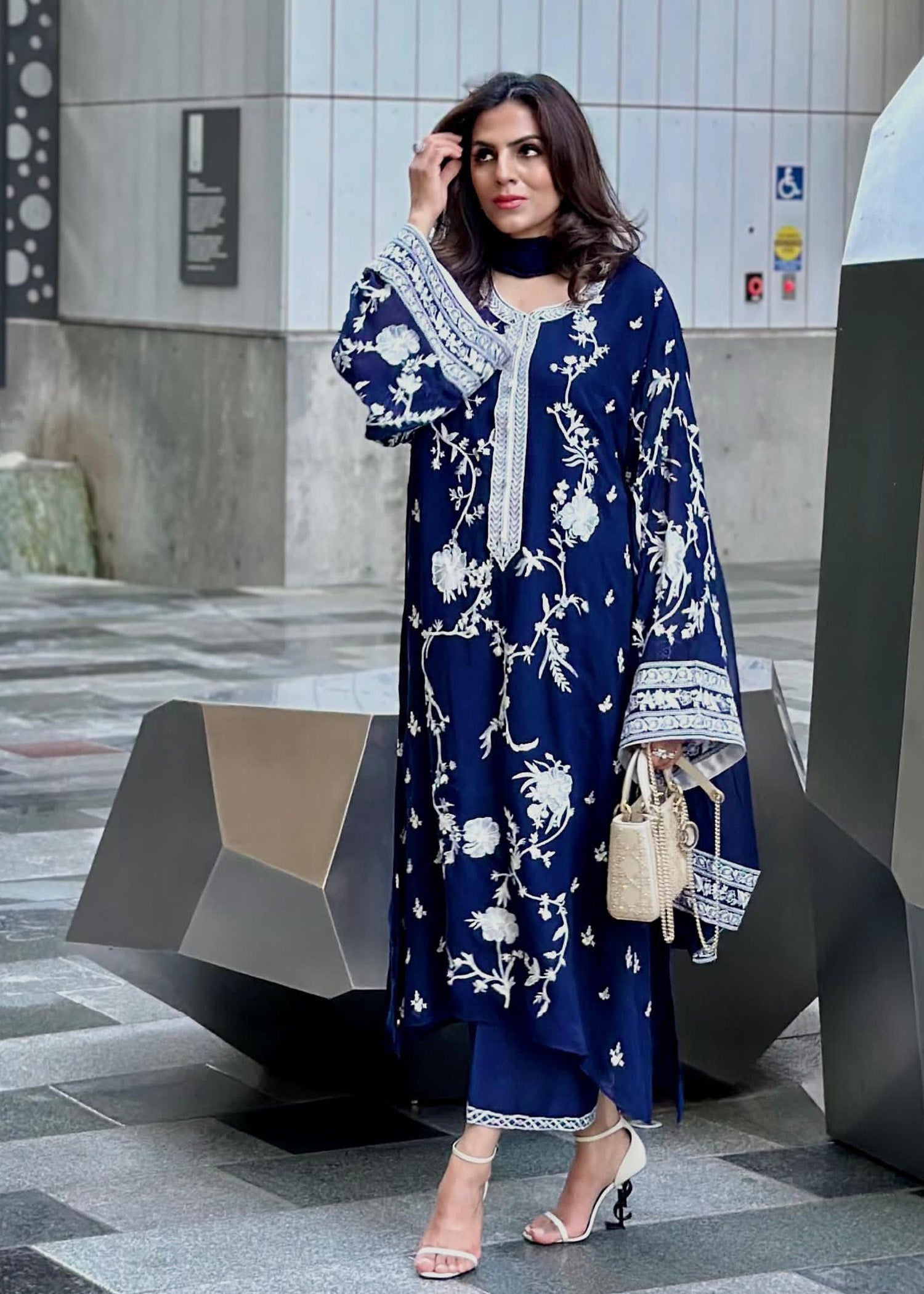 https://cdn.shopify.com/s/files/1/0598/1824/6317/files/55c2bcd2-102b-4eae-bab5-a1e743f35979.jpg?v=1776434527