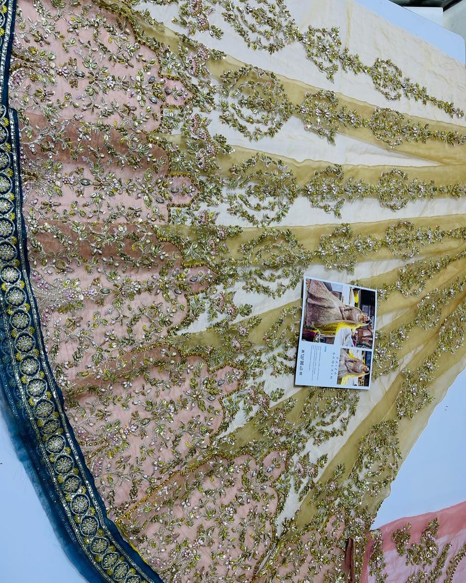 Faiza Saqlain – Mahveen Style