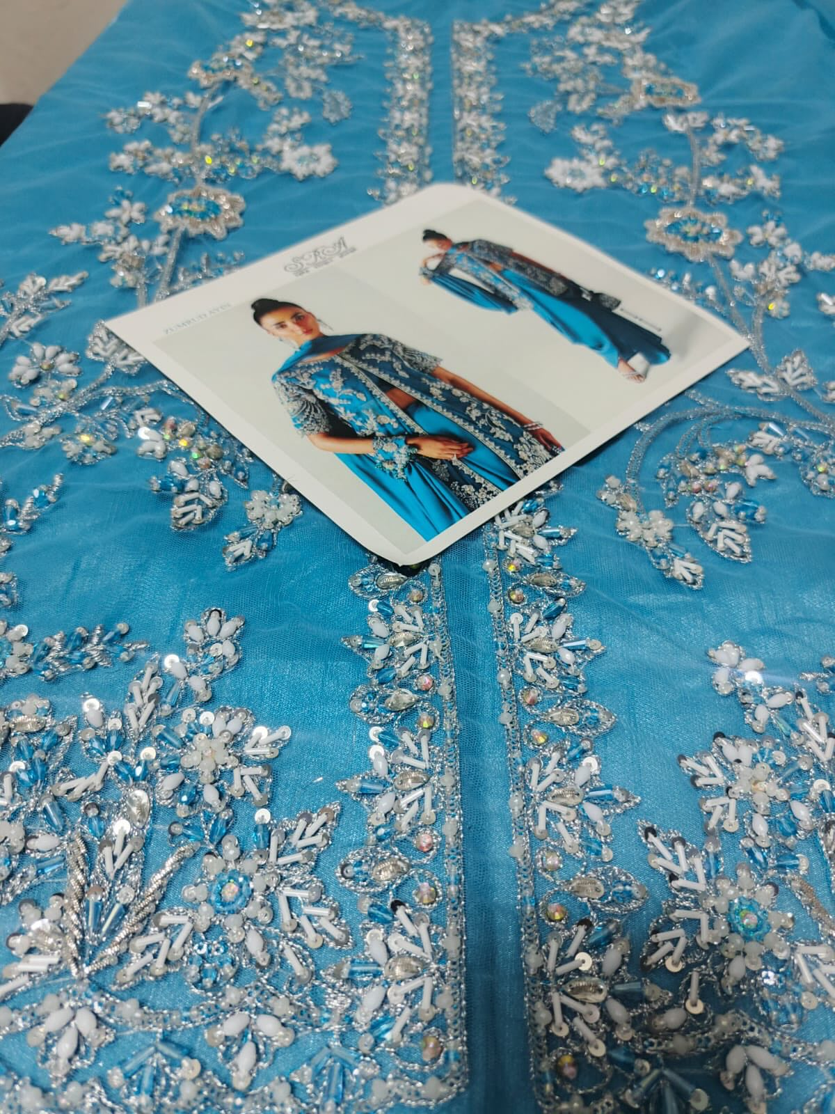 Sara Rohale Asghar – Zumrud Ayin Style