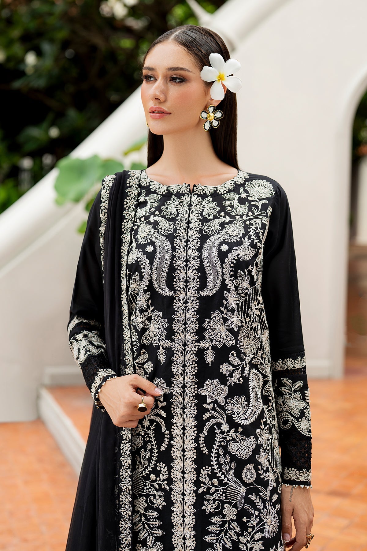 EMBROIDERED LAWN UF-4197
