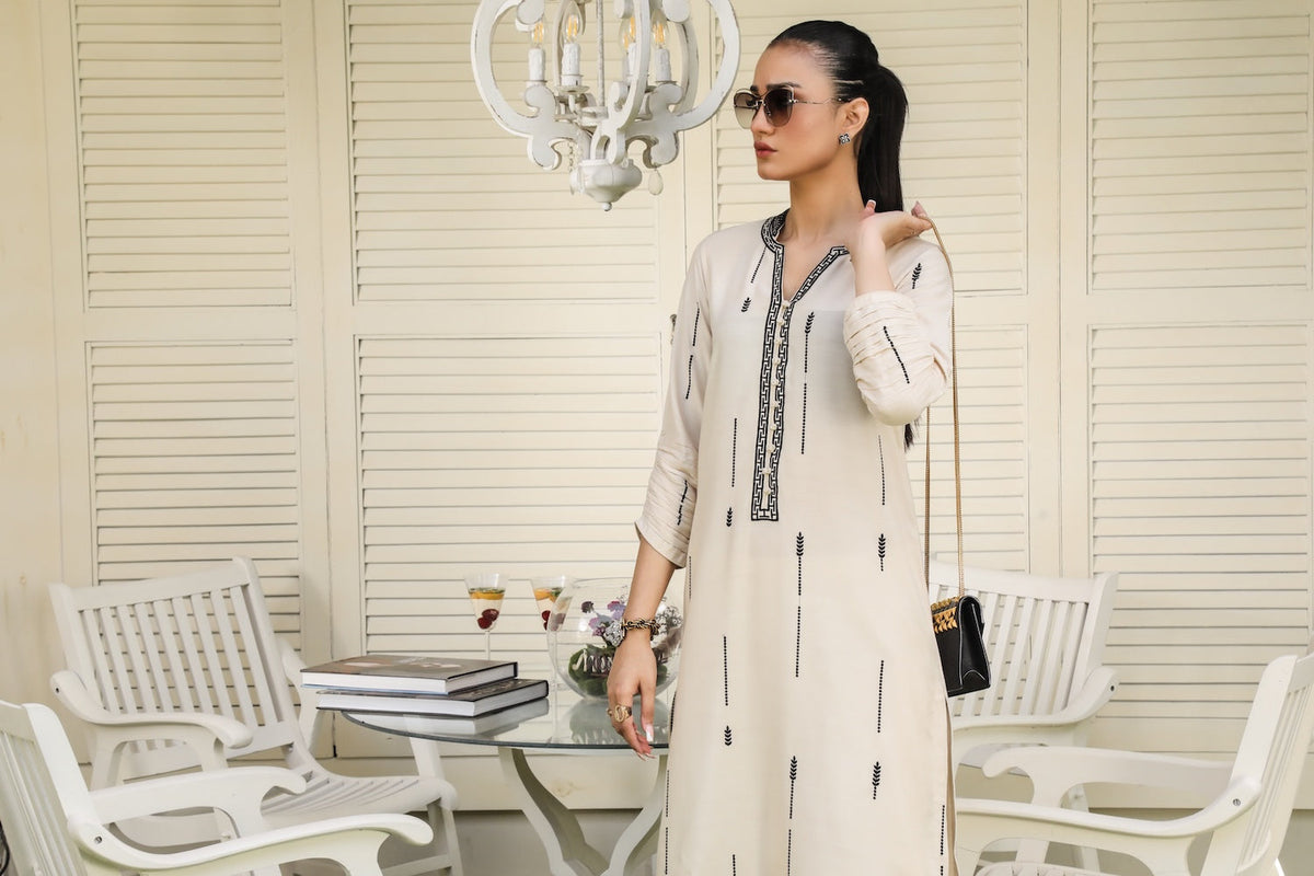 Ivory dotted Lines
