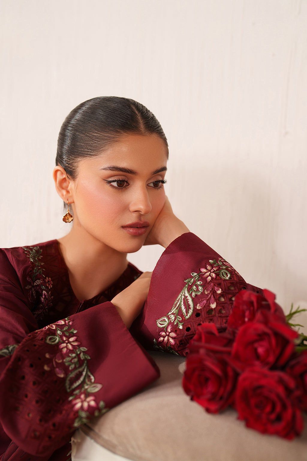 UE-610 Embroidered Lawn