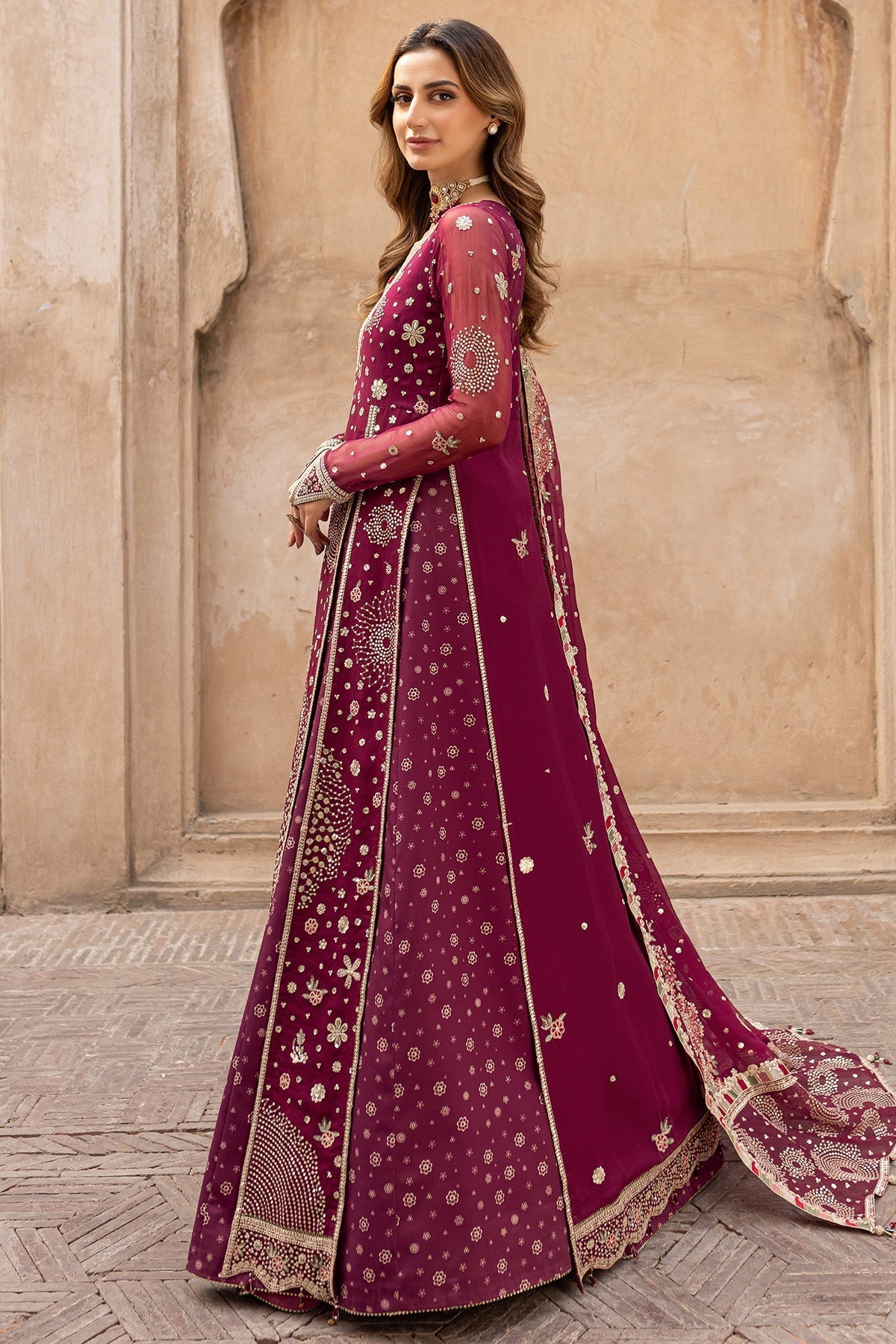 Farasha – Scarlet Charm Style