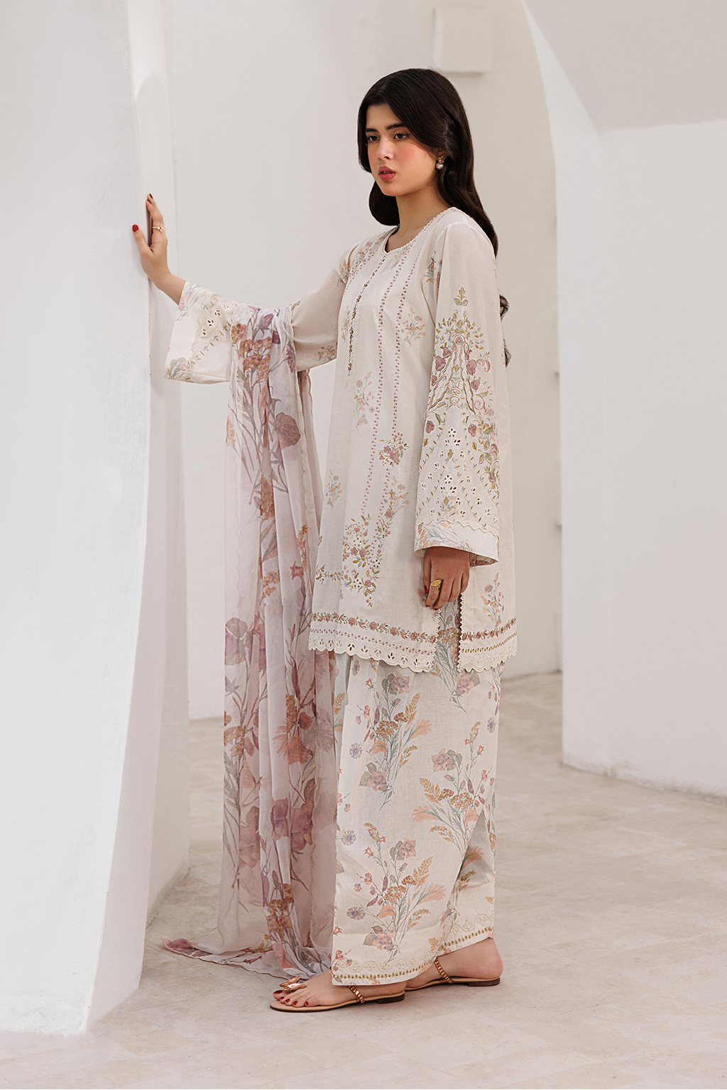 UE-631 Printed Lawn