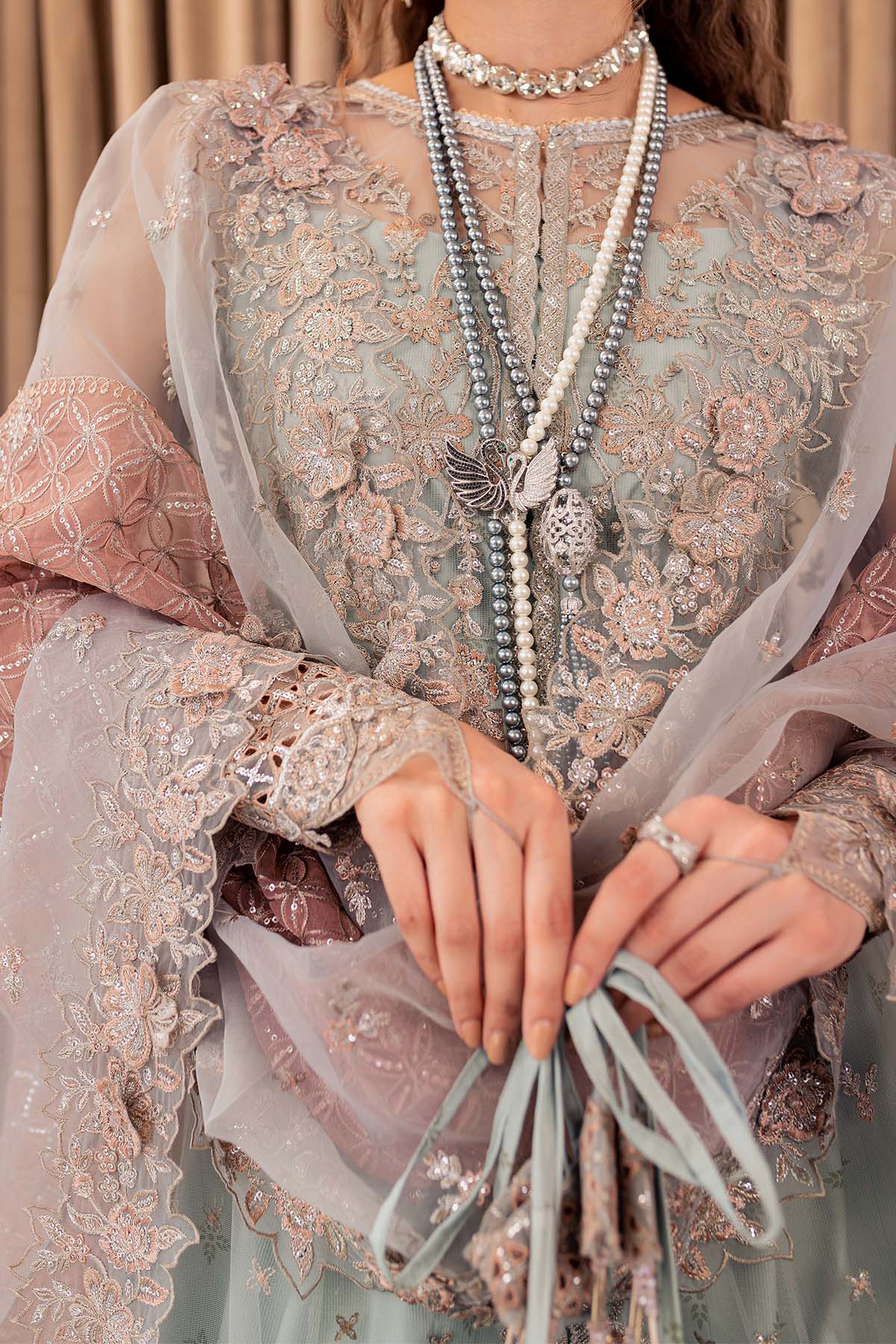 Farasha – Camilla Style