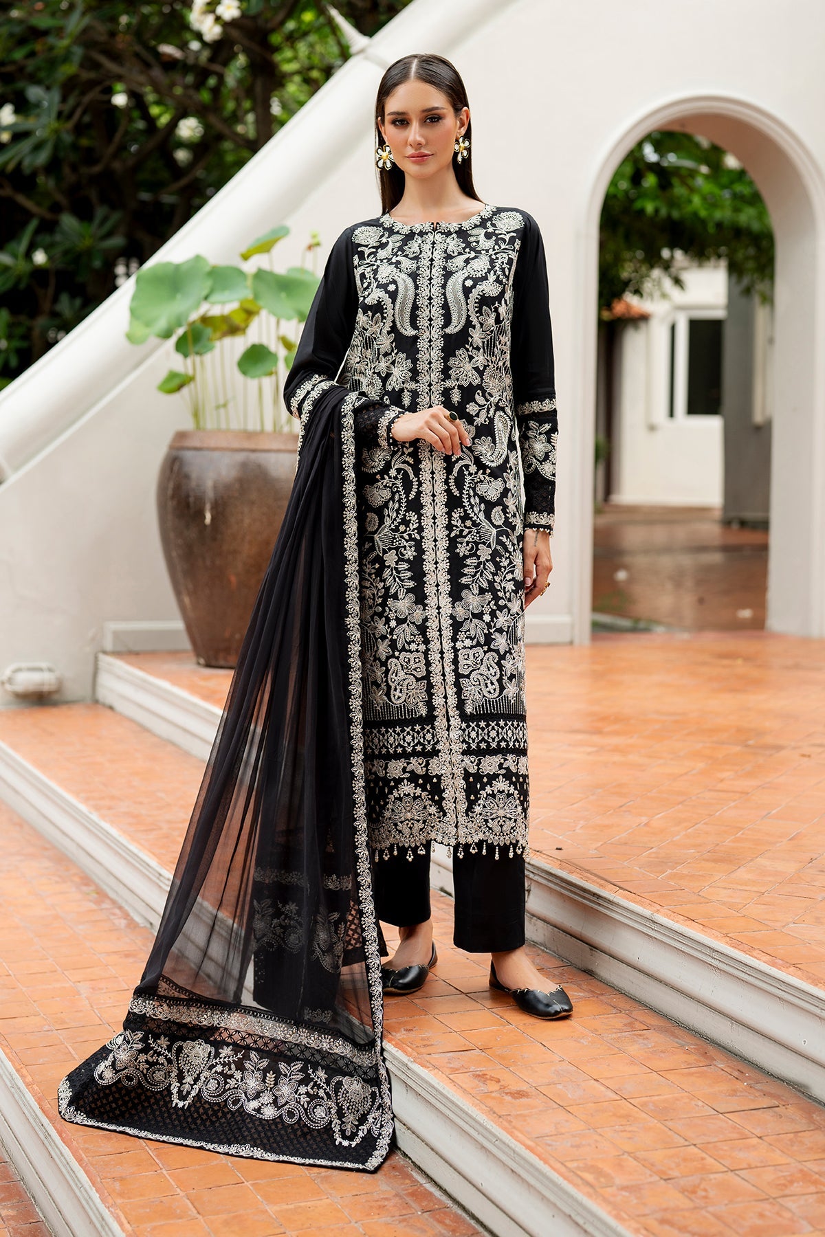 EMBROIDERED LAWN UF-4197