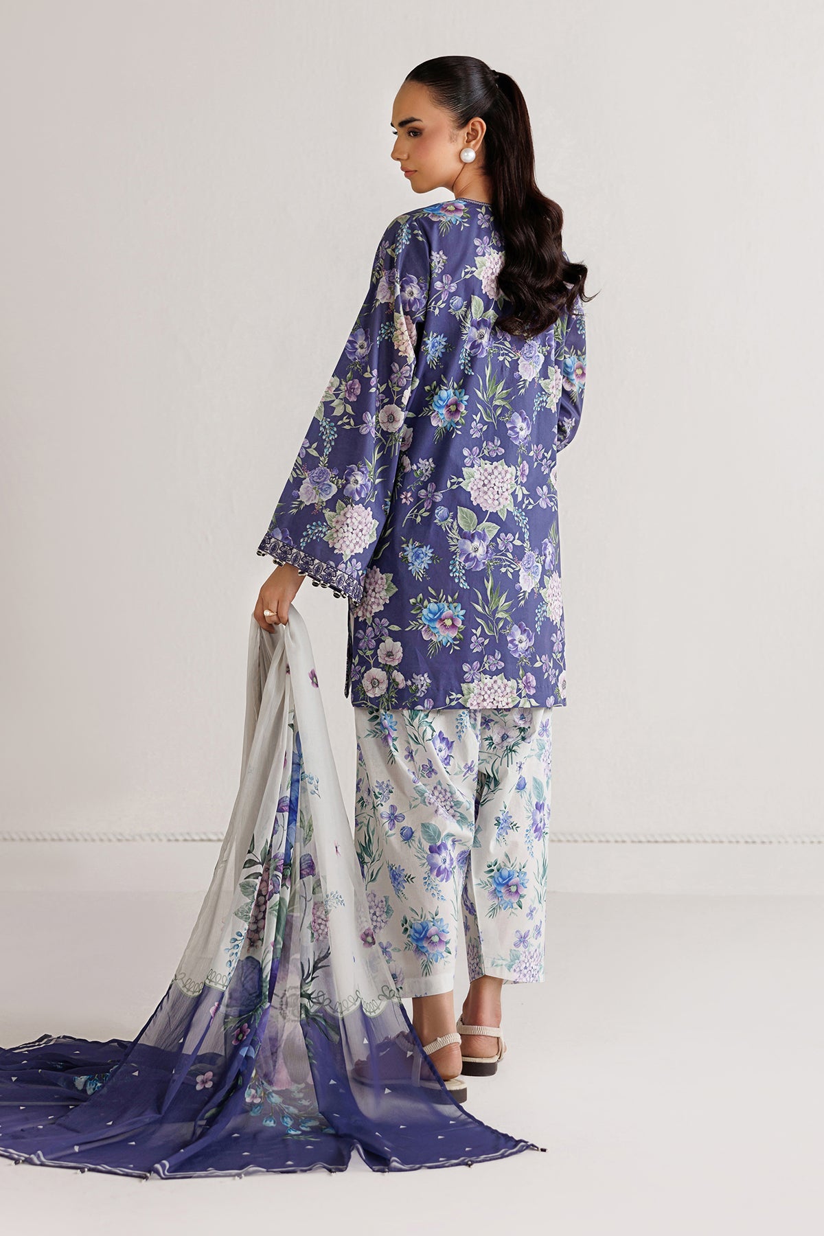 EMBROIDERED LAWN UF-4496