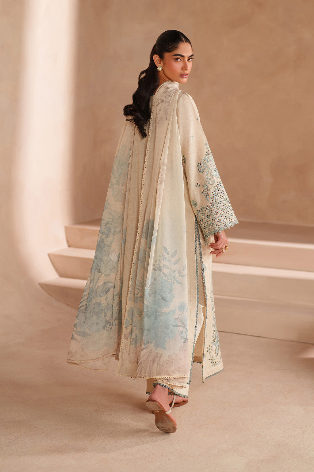 UE-605 Embroidered Lawn - UE-605-EMBROIDERED-LAWN-1