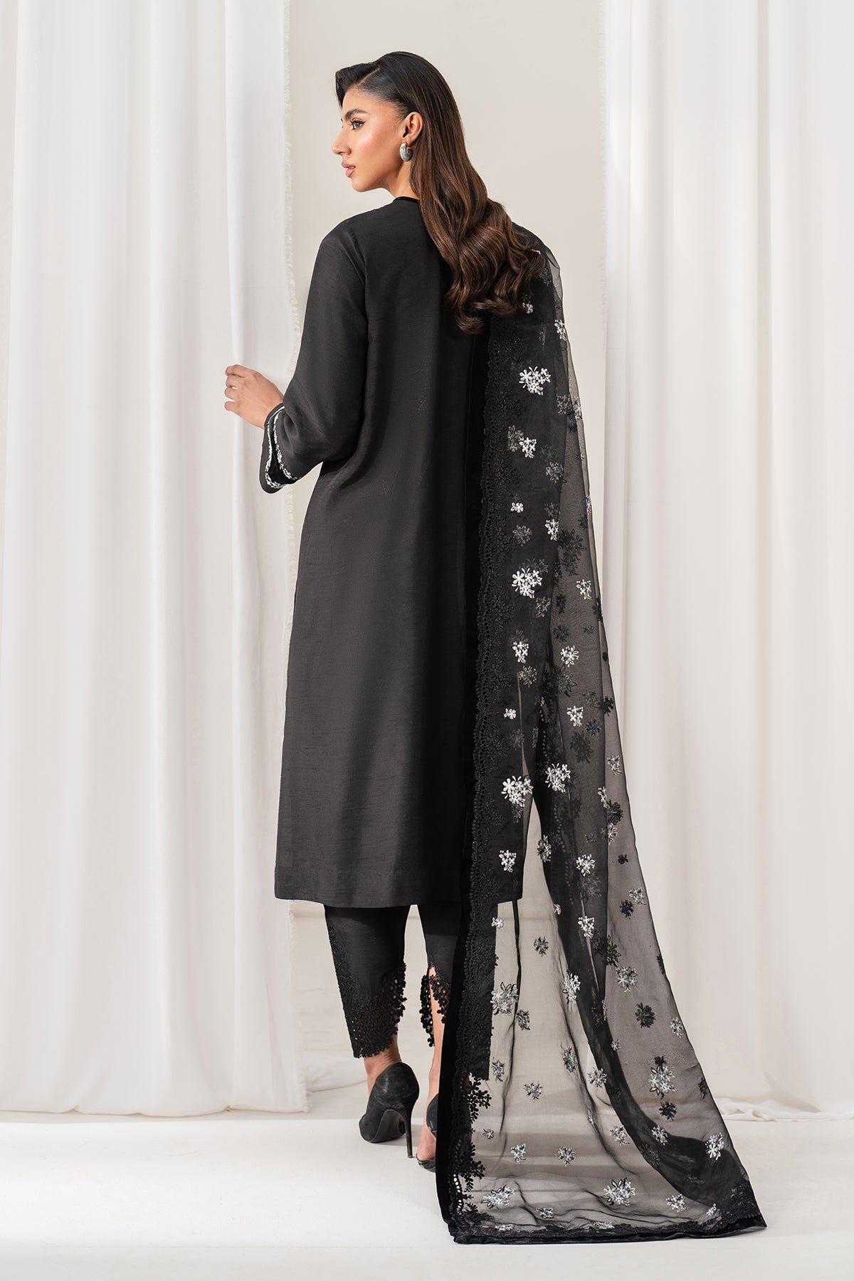 EMBROIDERED RAW SILK SF-4137