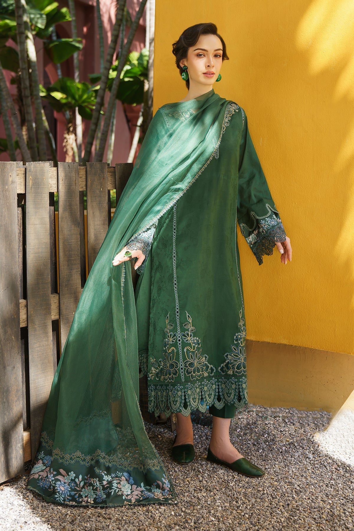 EMBROIDERED JACQUARD LAWN SF-572