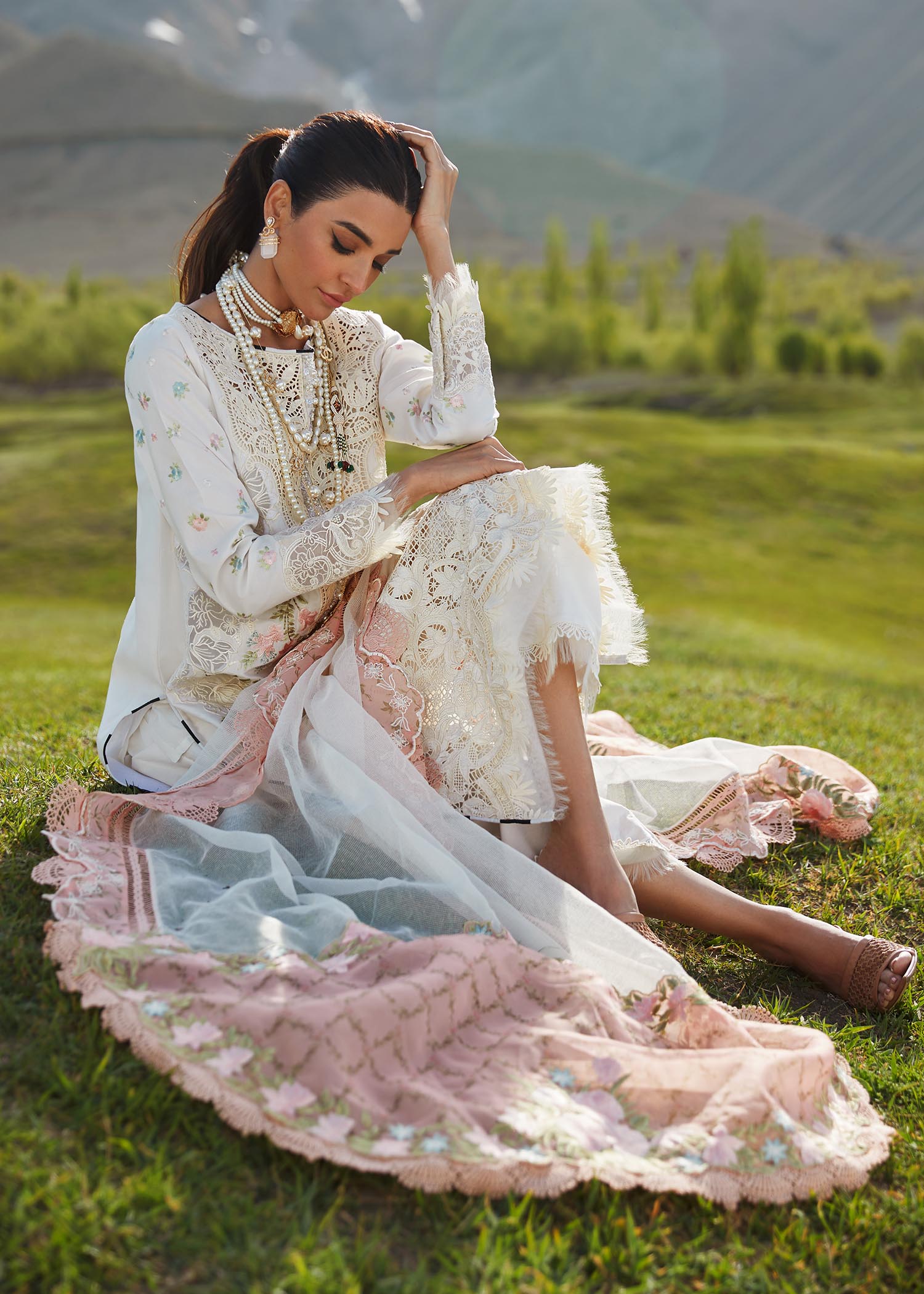 https://cdn.shopify.com/s/files/1/0634/9714/2487/products/69_c90d3995-3892-4fab-8905-66405c52d512.jpg?v=1686997751