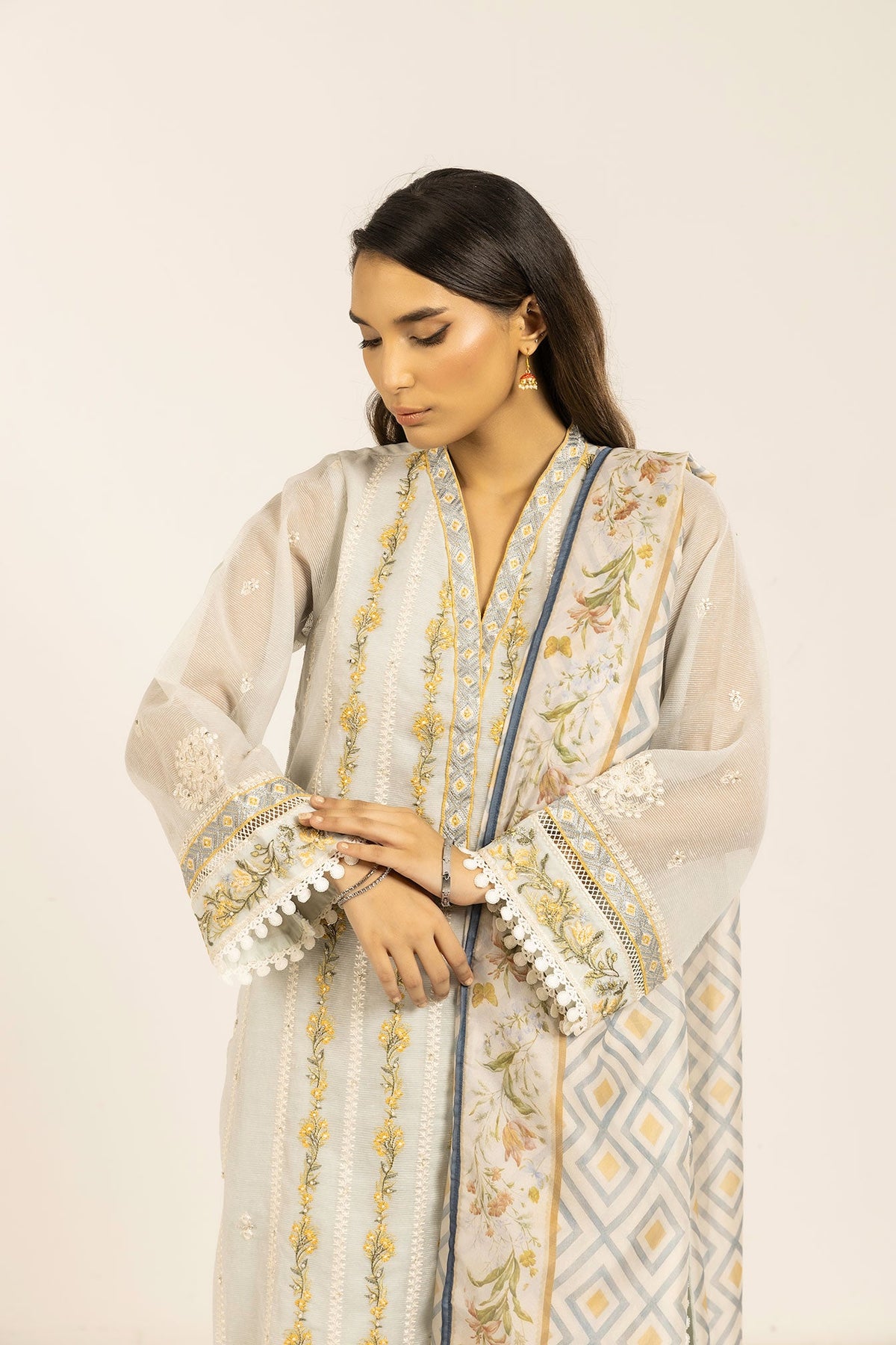 Dhanak.com.pk ,Eid Sale 25` , Azadi Sale , Blessedfriday 25`