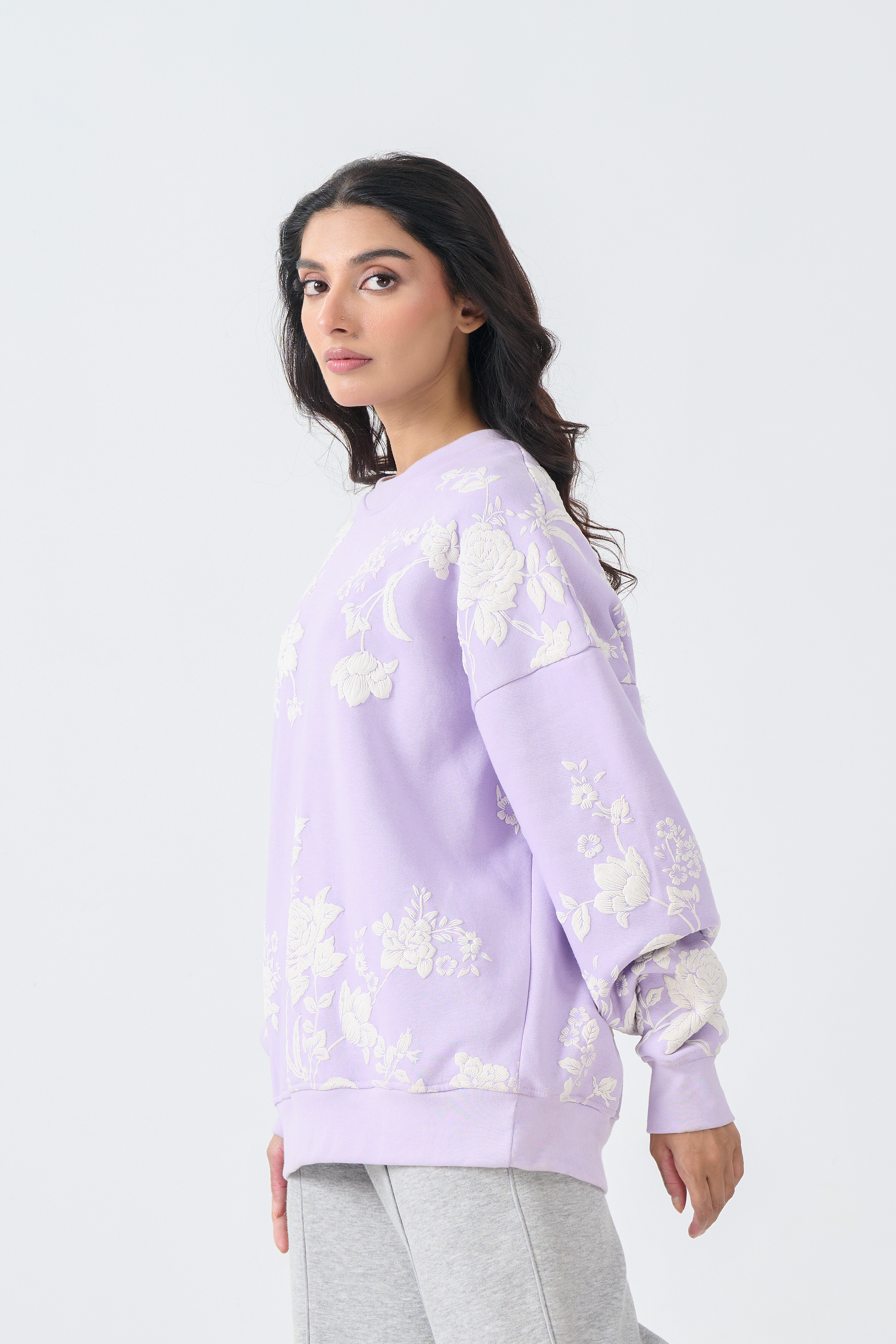 Loose Fit Sweatshirt with Emboss Print (Lilac)