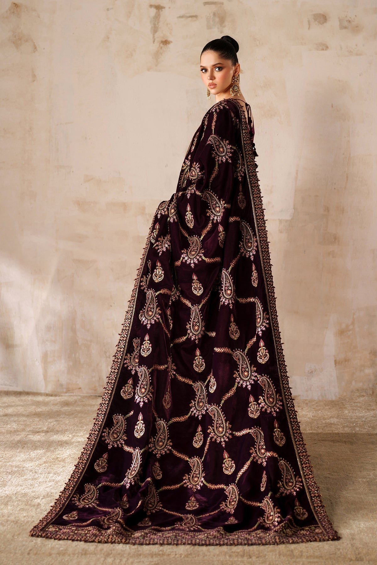 EMBROIDERED VELVET SHAWL VS-62