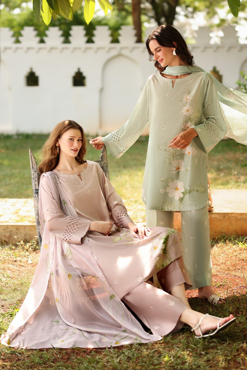 UE-530 Exclusive Lawn