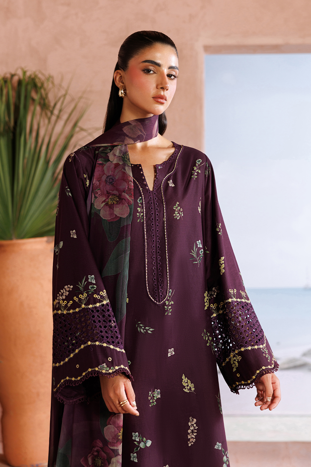 UE-710 Printed Lawn