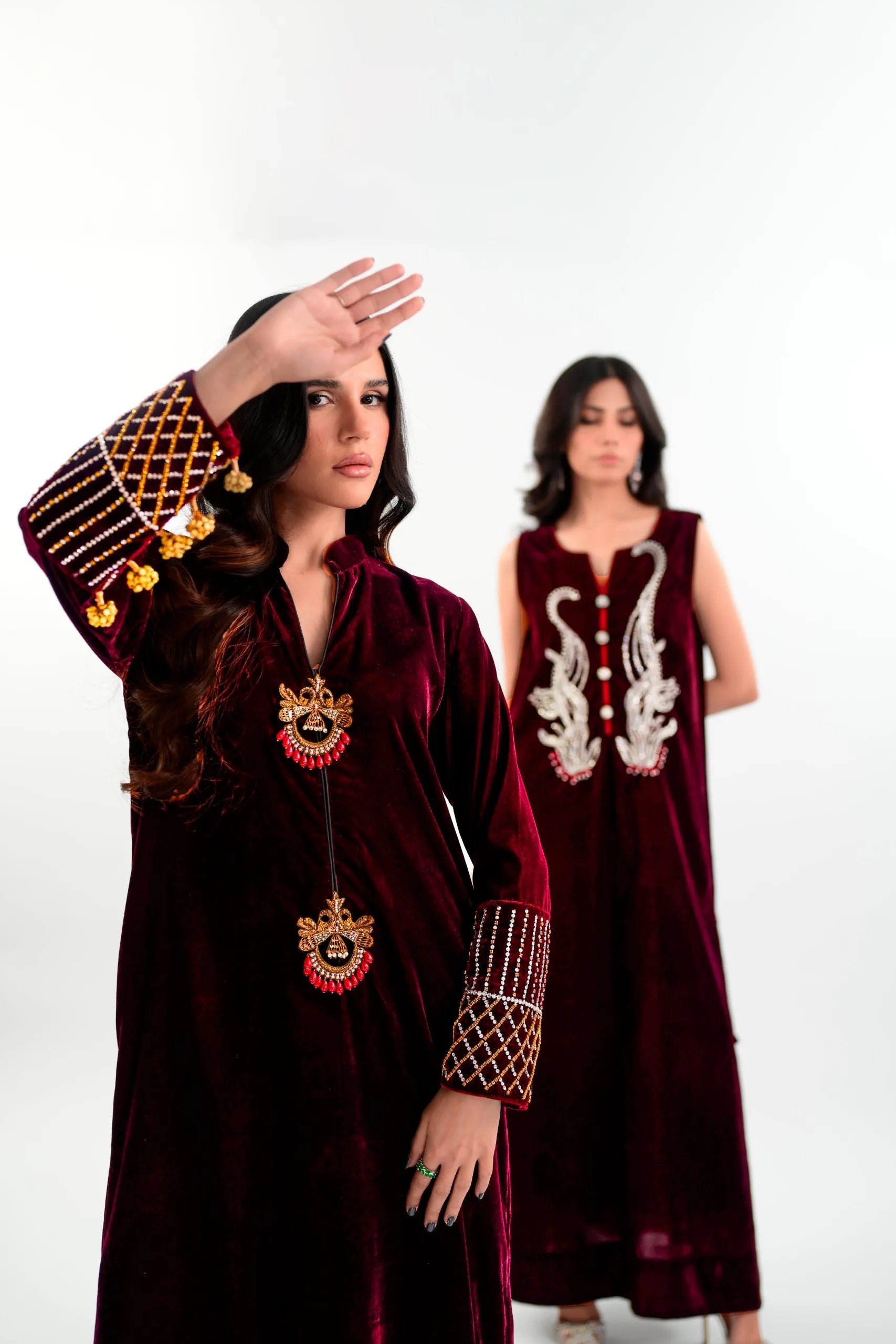 Velvet '25 - Plum Rouge