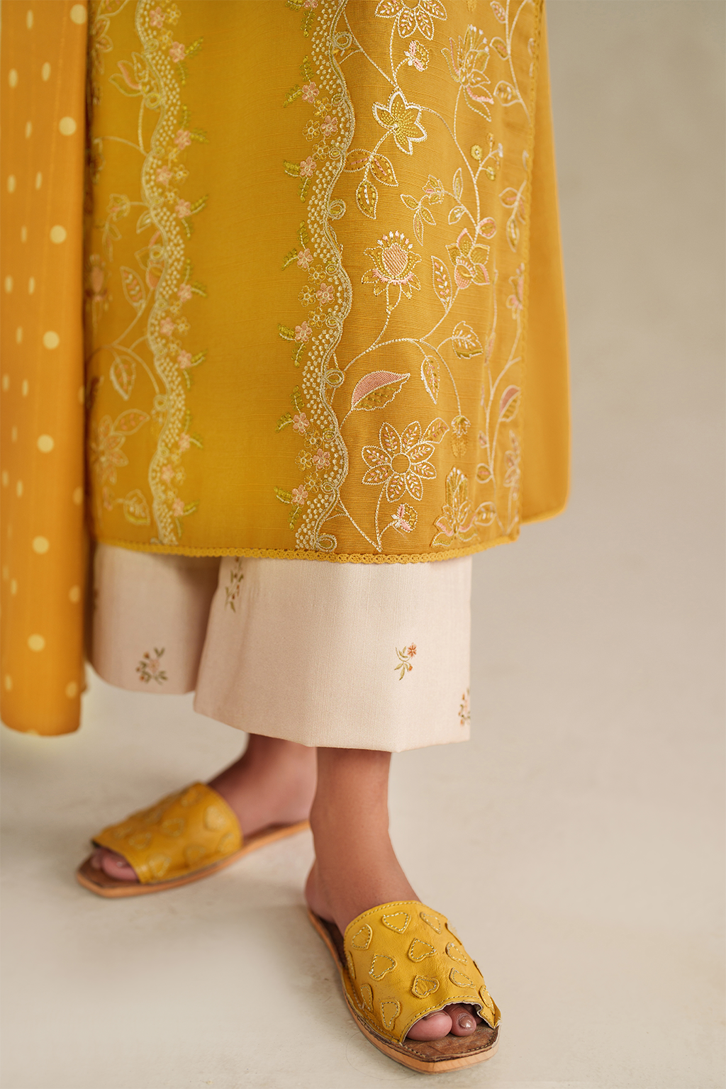 UE-575 Embroidered Khaddar