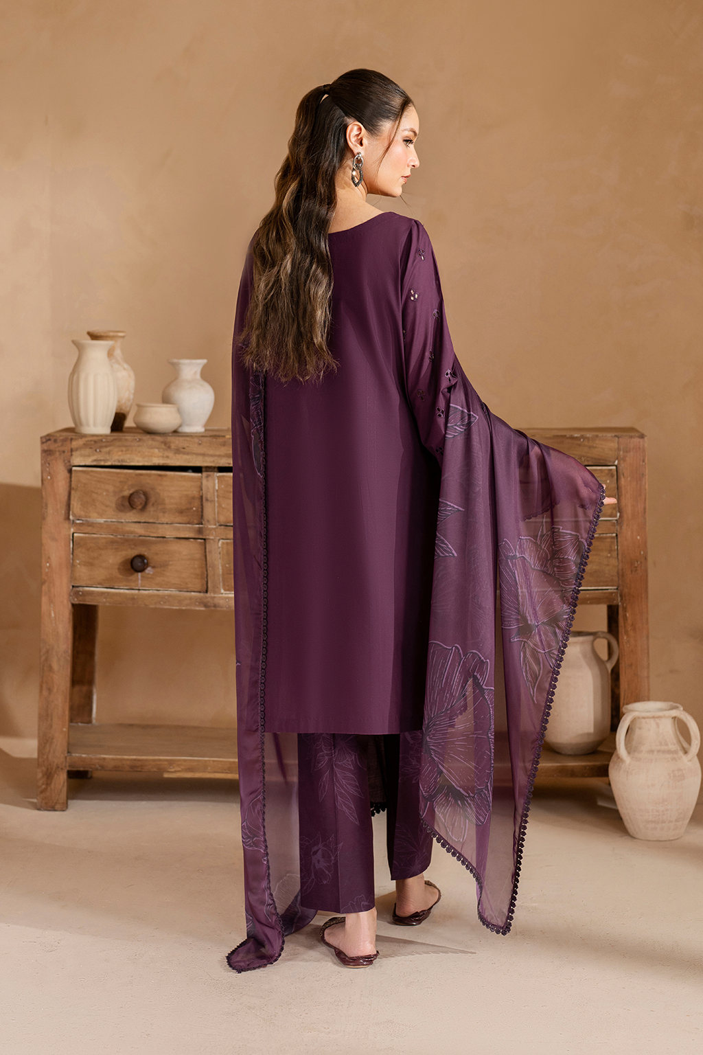 UE-467 Embroidered Lawn