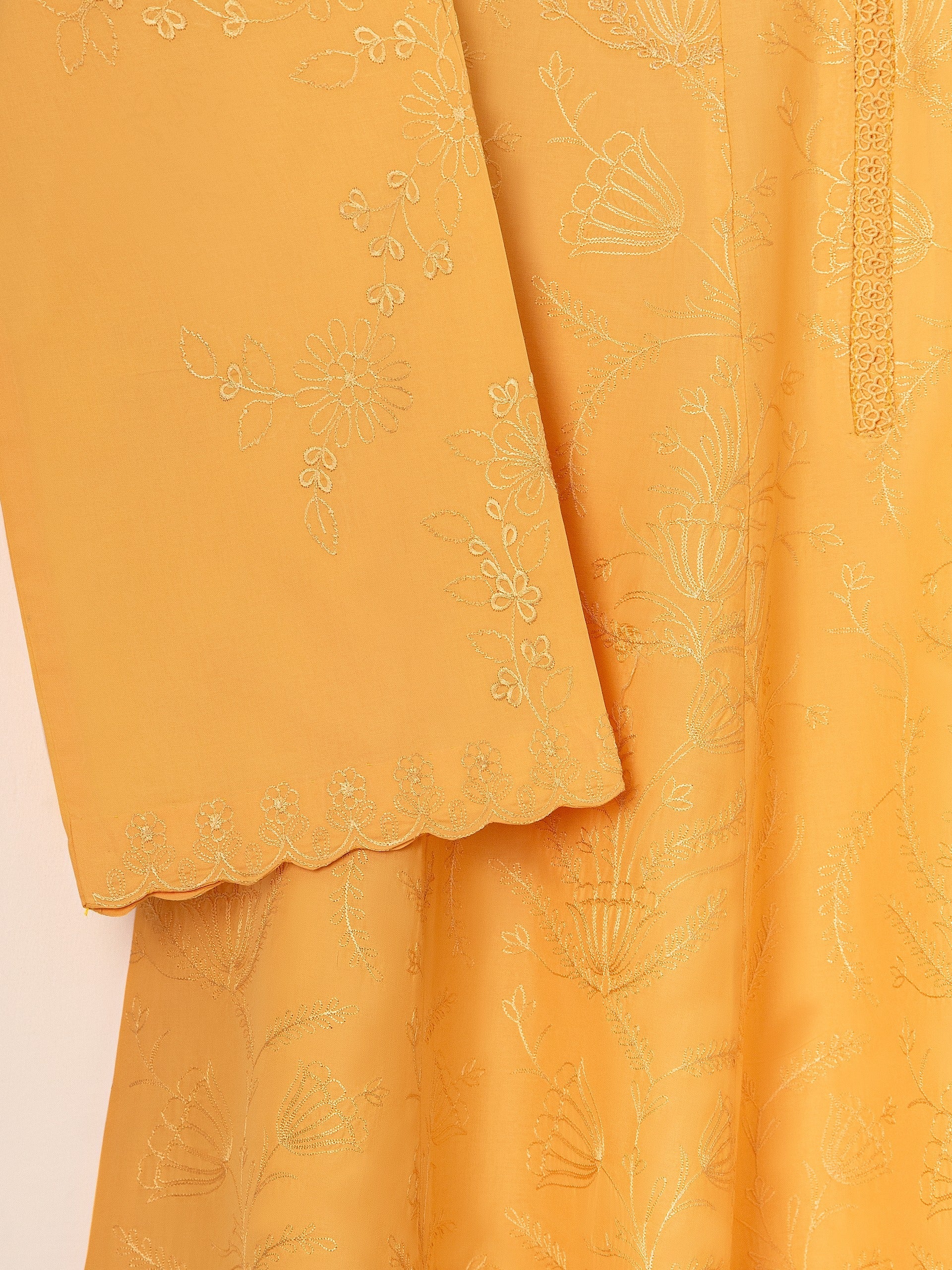 2 Piece - Embroidered Lawn Suit S111551