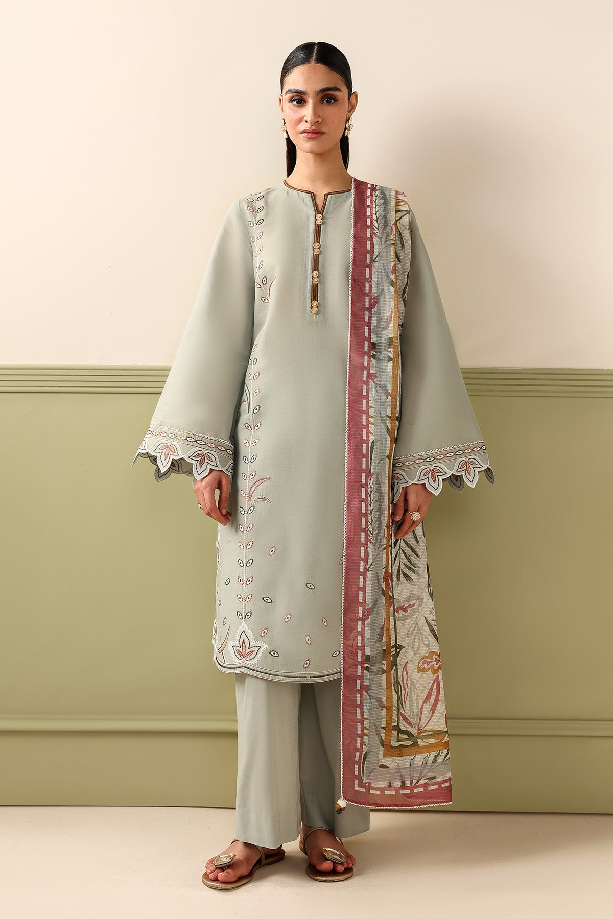 EMBROIDERED LAWN USE-9355