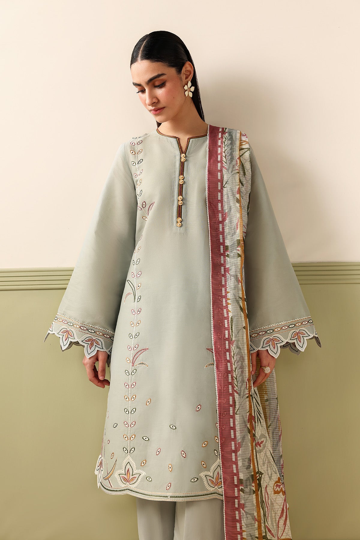 EMBROIDERED LAWN USE-9355