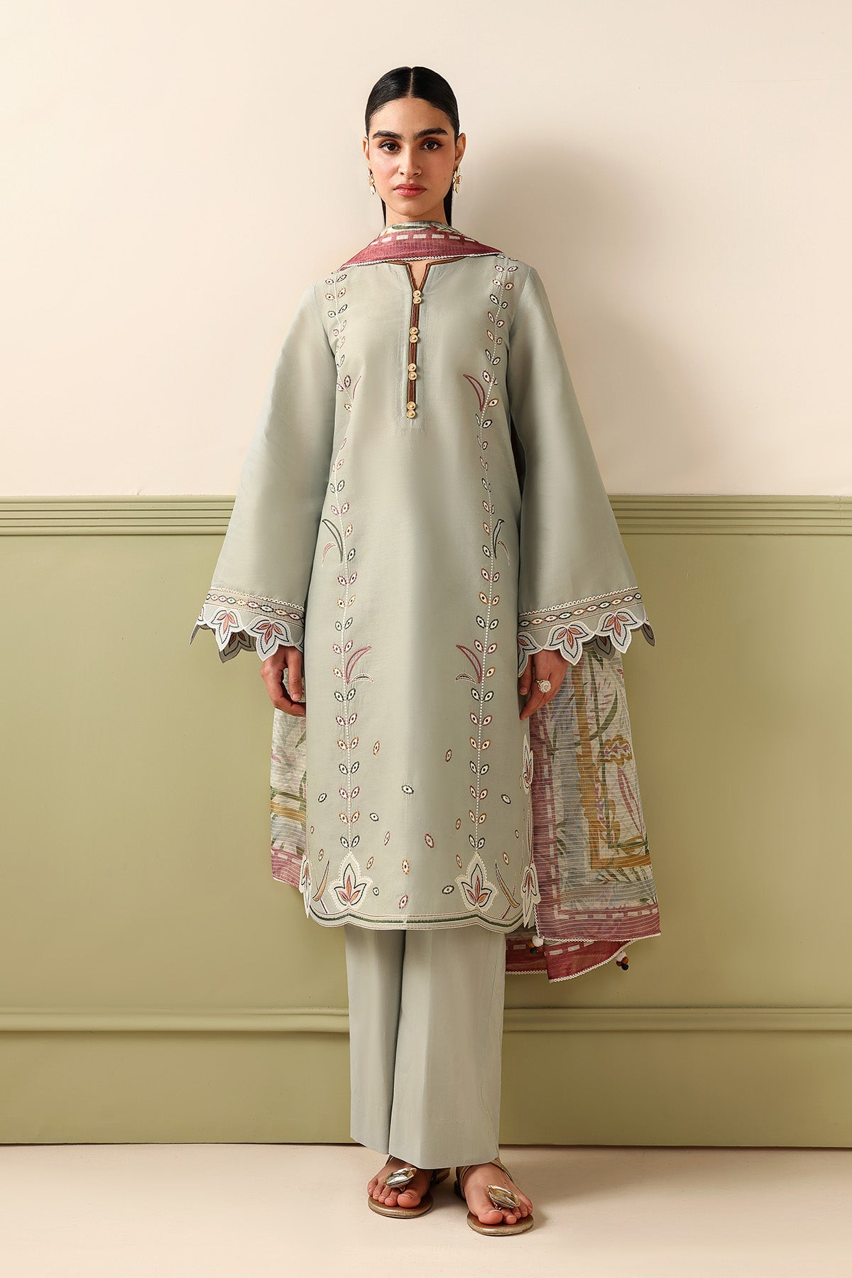 EMBROIDERED LAWN USE-9355