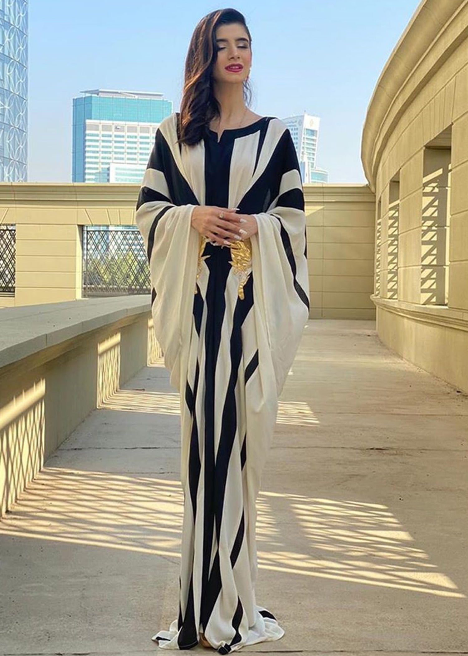 https://cdn.shopify.com/s/files/1/0078/7998/3170/products/7_cb45c60b-0d6b-4cef-8999-9e402c946ff3.jpg?v=1582196212