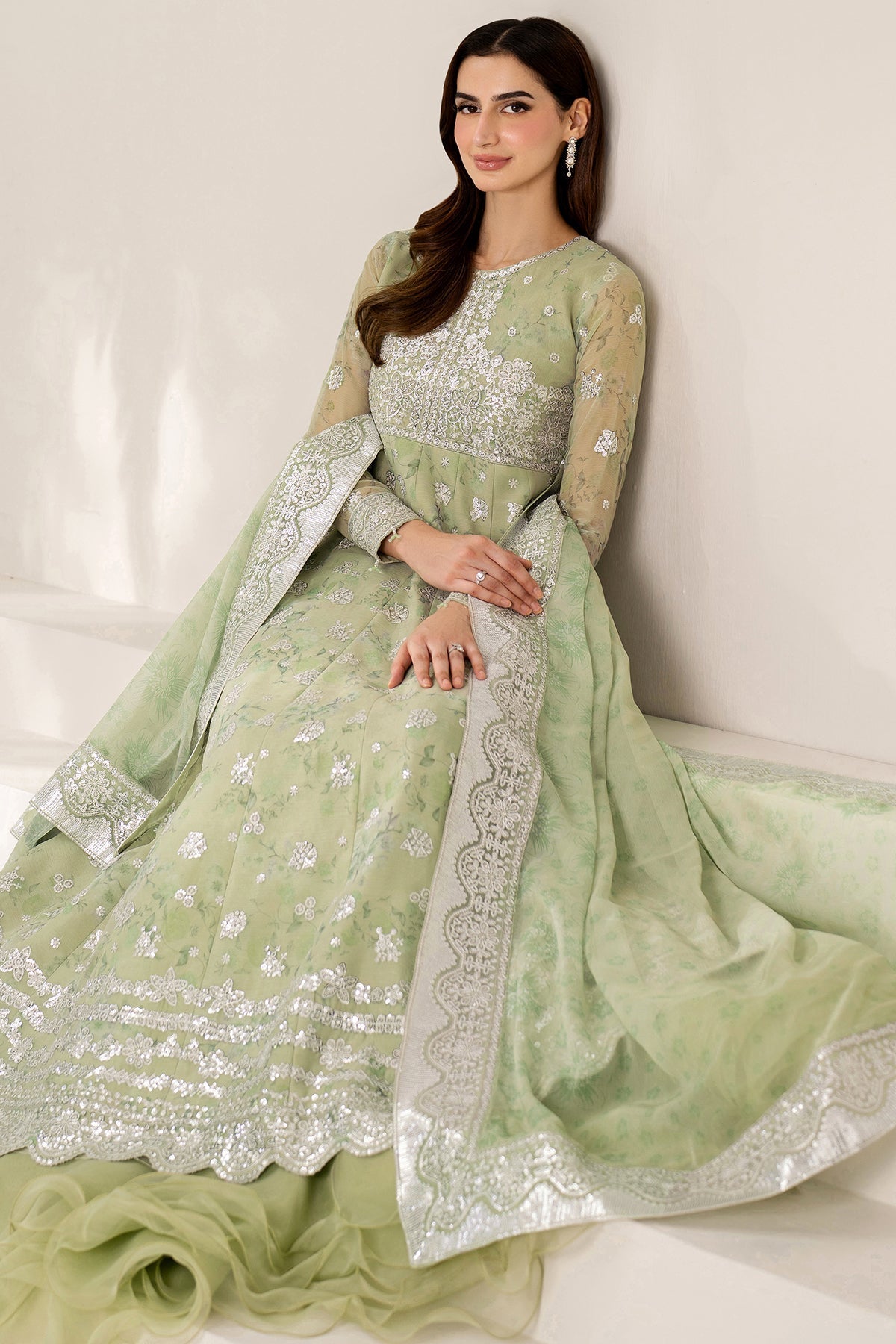 Farasha – Sage Sparkle Style