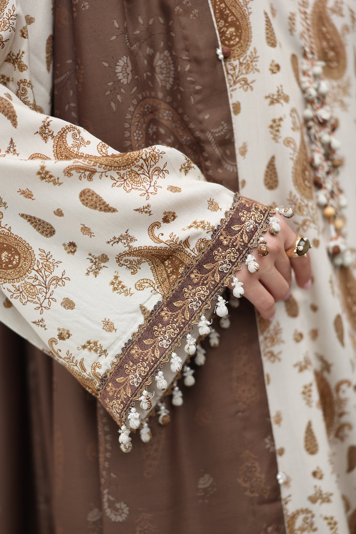 EMBROIDERED VISCOSE SILK UF-4612