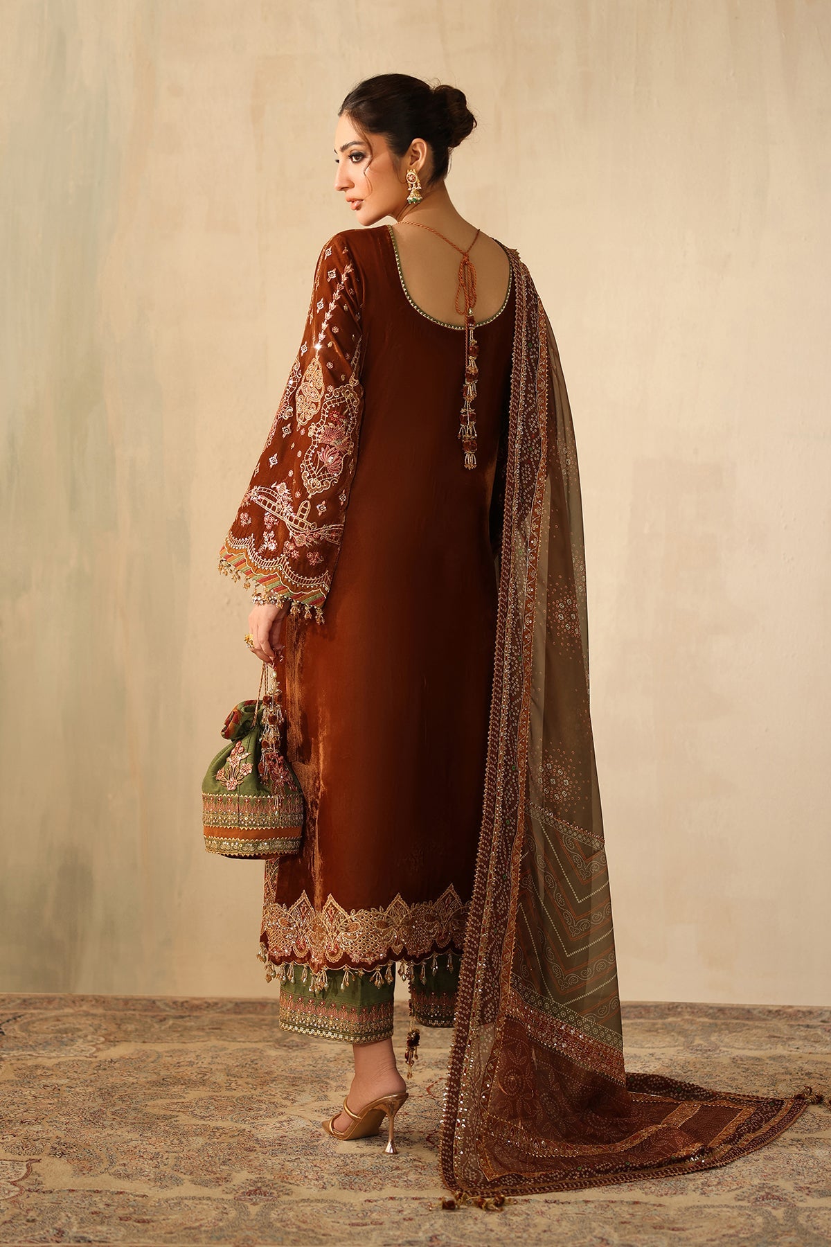 EMBROIDERED VELVET SF-4317
