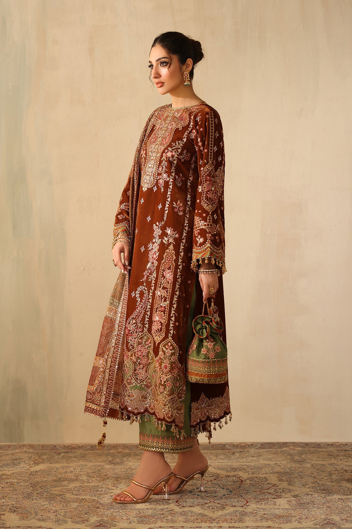 EMBROIDERED VELVET SF-4317