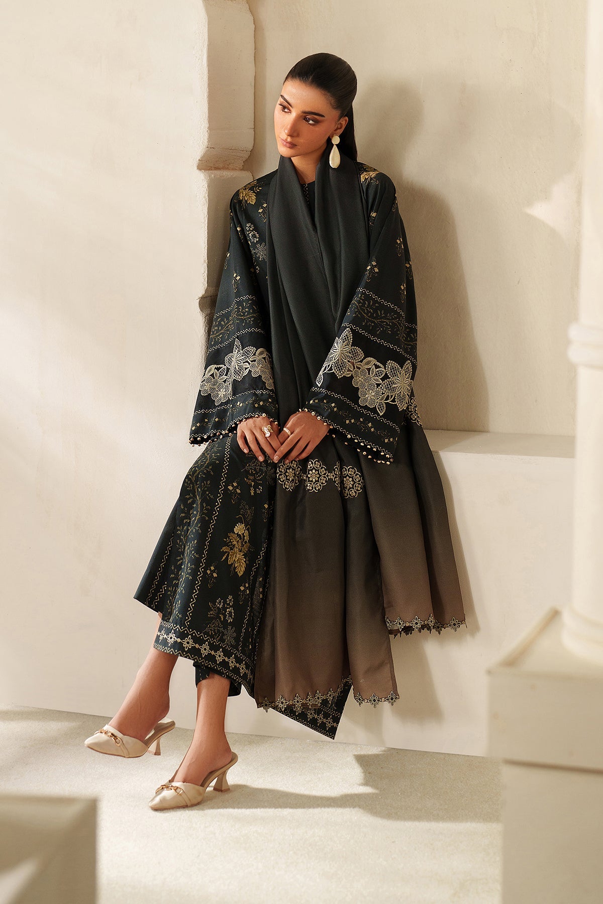 EMBROIDERED KHADDAR SF-4332