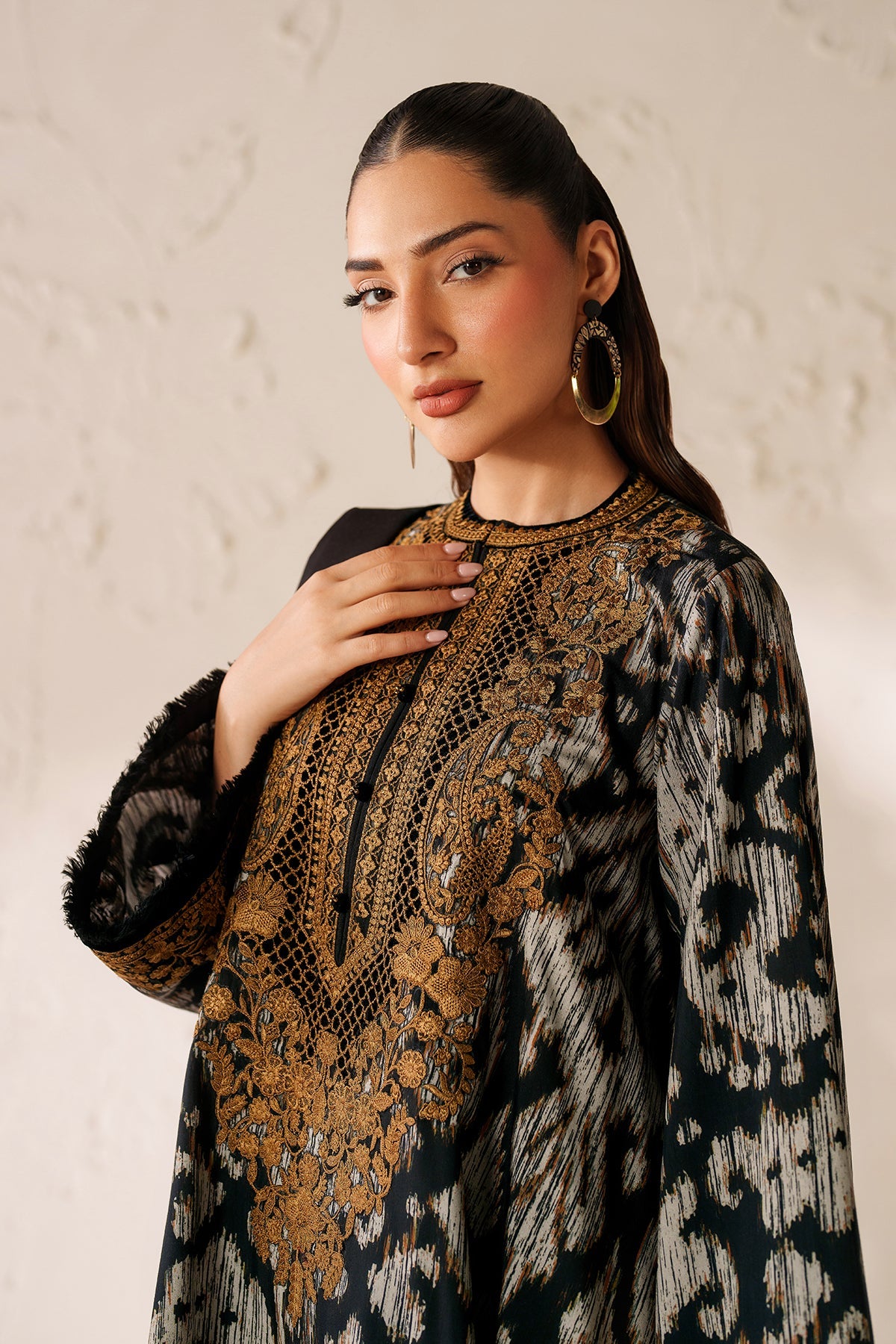 EMBROIDERED VISCOSE SILK SF-4289