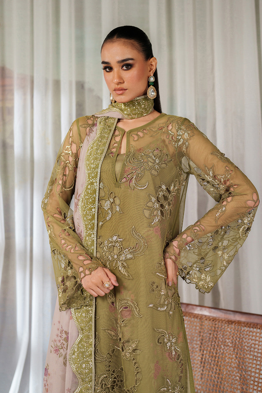 UE-543 Printed Formals