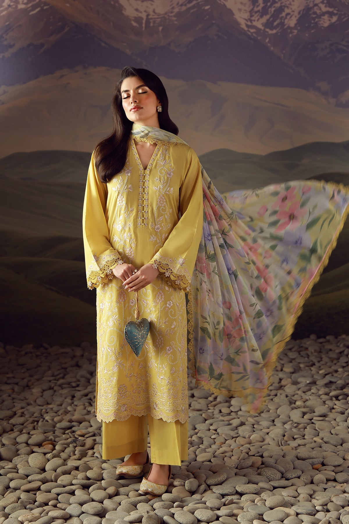 https://cdn.shopify.com/s/files/1/0704/5916/2937/files/884A9307.jpg?v=1778048937