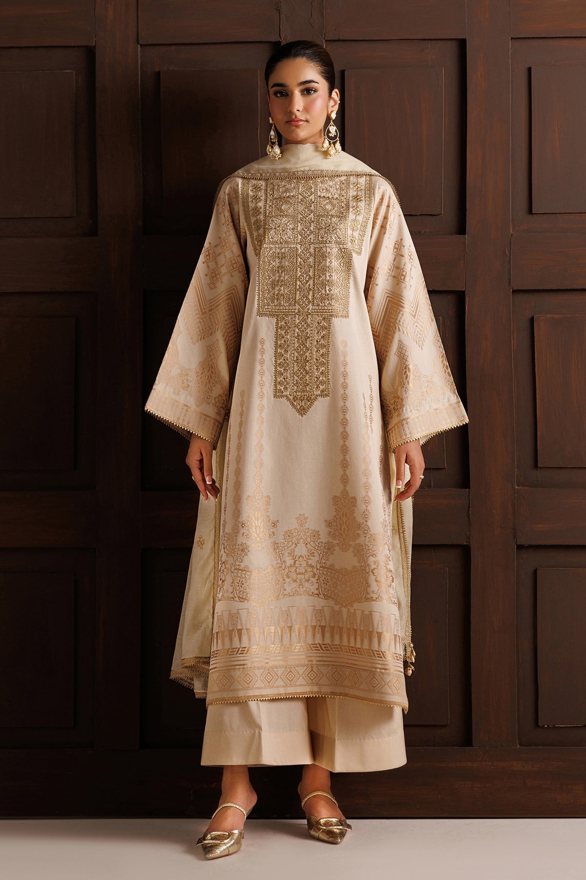 EMBROIDERED ZARRI JACQUARD UF-4508