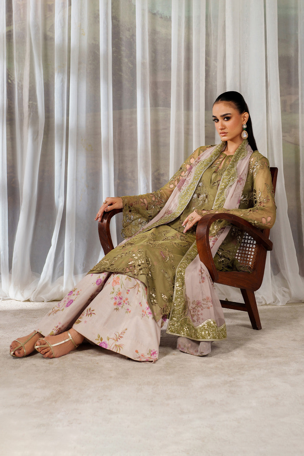 UE-543 Printed Formals