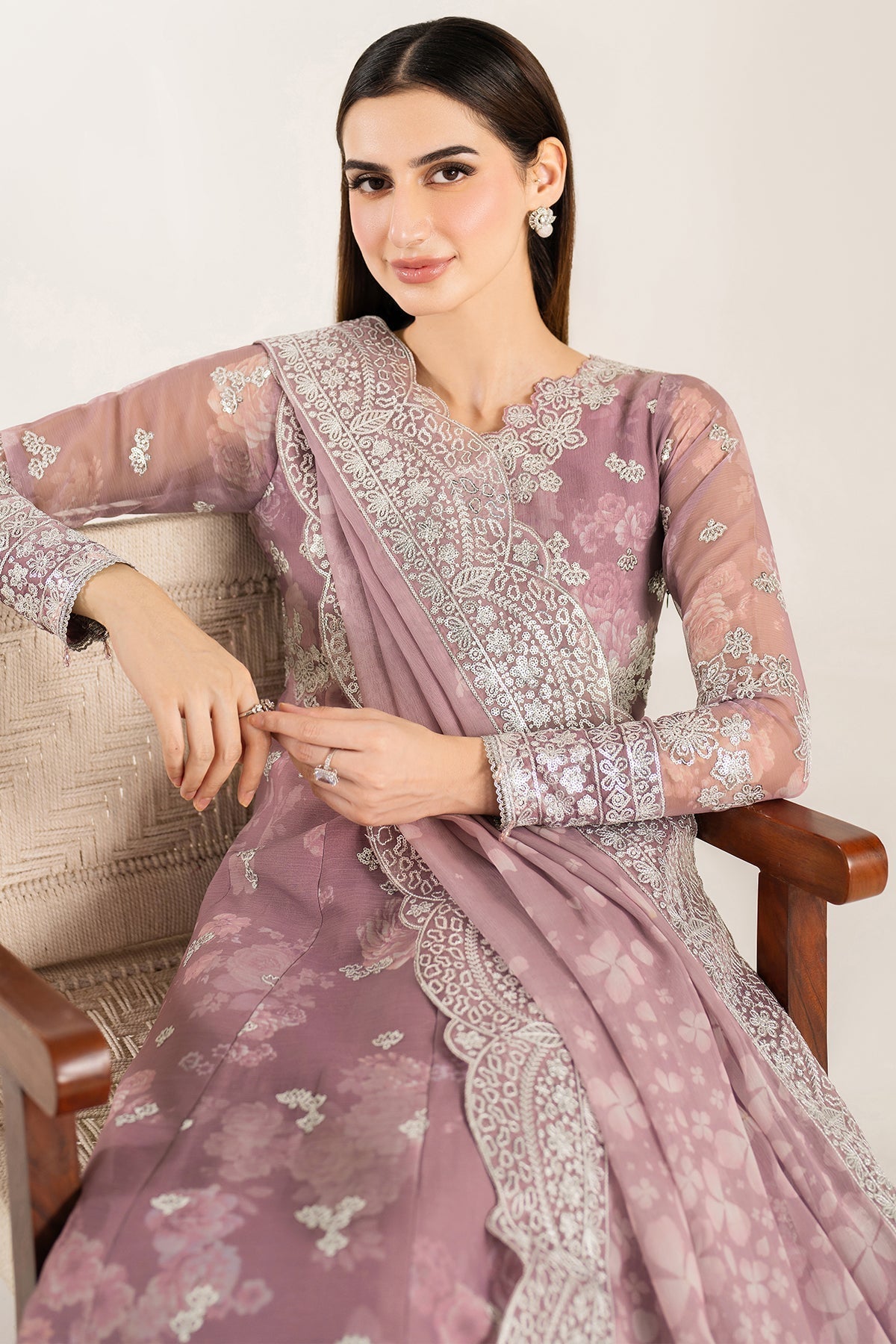 Farasha – Rosy Spark Style