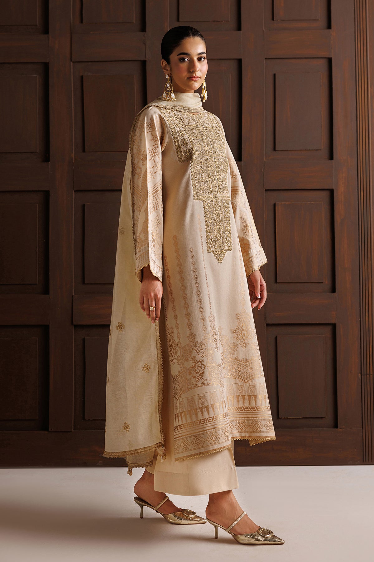 EMBROIDERED ZARRI JACQUARD UF-4508